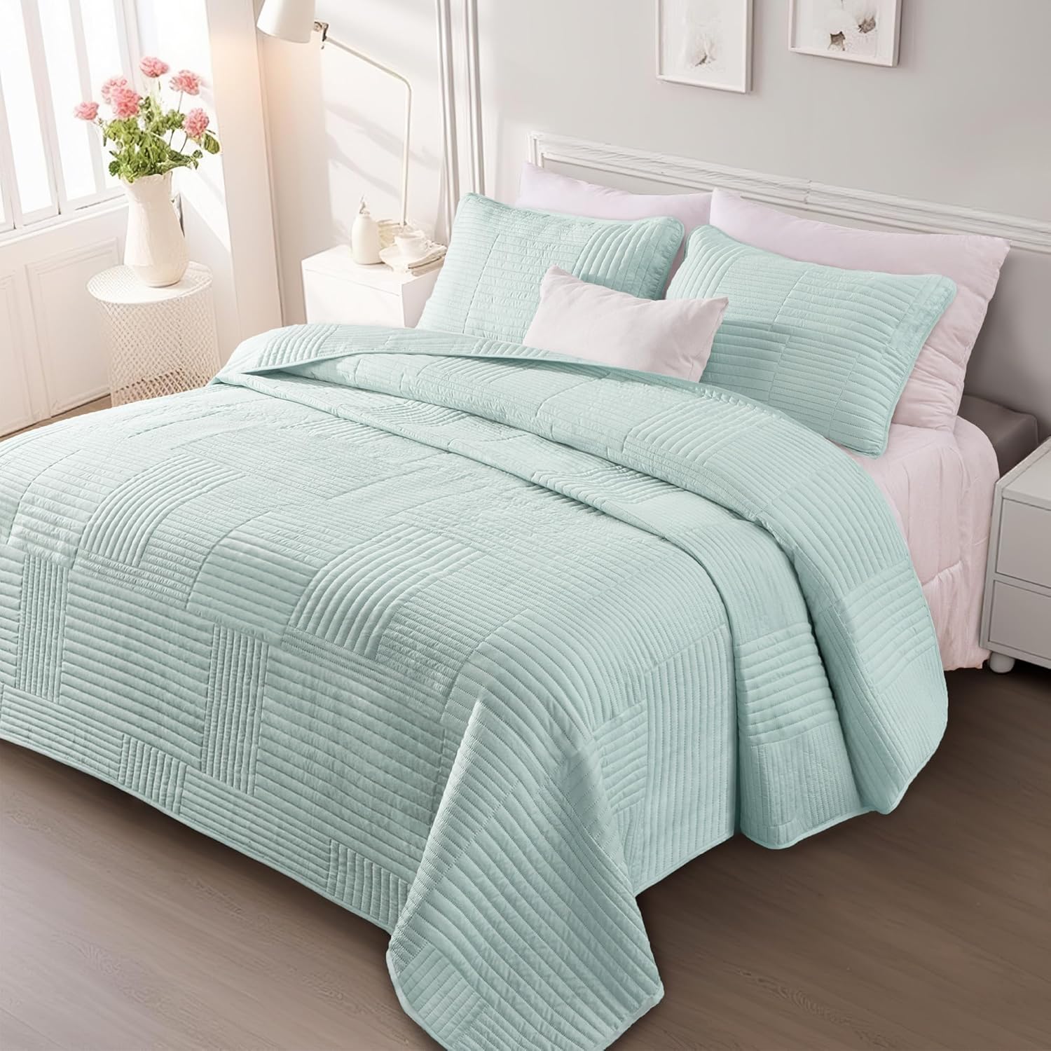 Whale Flotilla Ultra Soft California King Quilt Bedding Set