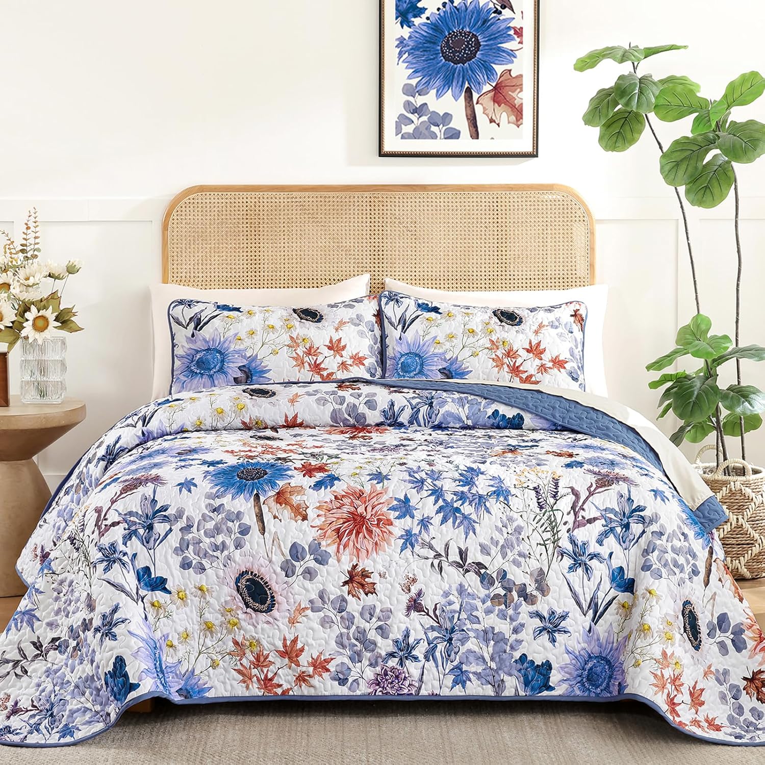 Yiran Blue Floral Queen Quilt Set 3-Piece