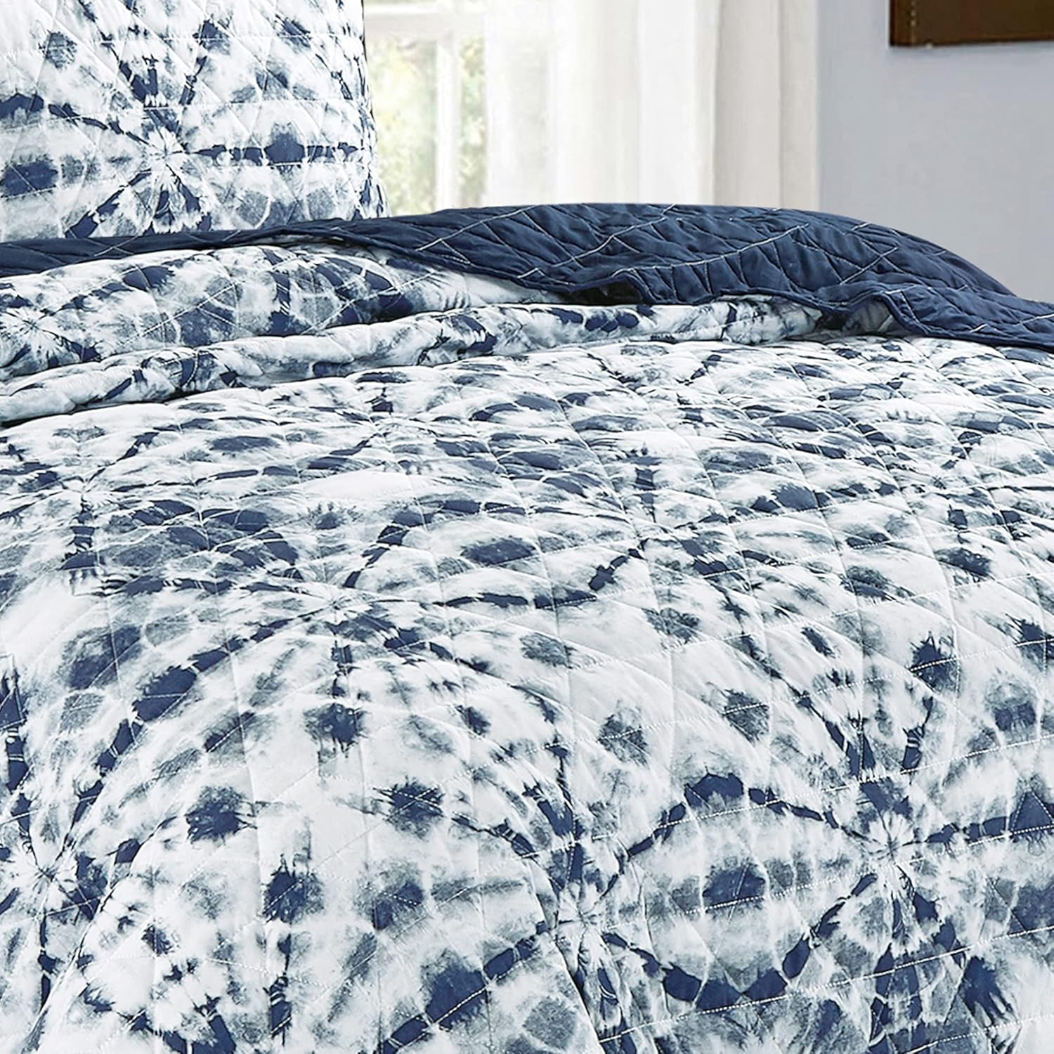 Jaba 3-Piece King Size Quilt Set with Shams 1