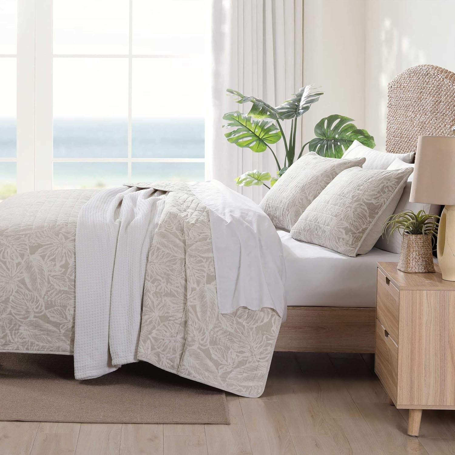 Tommy Bahama Twin Quilt Set - Breathable Reversible Bedding with Matching Sham