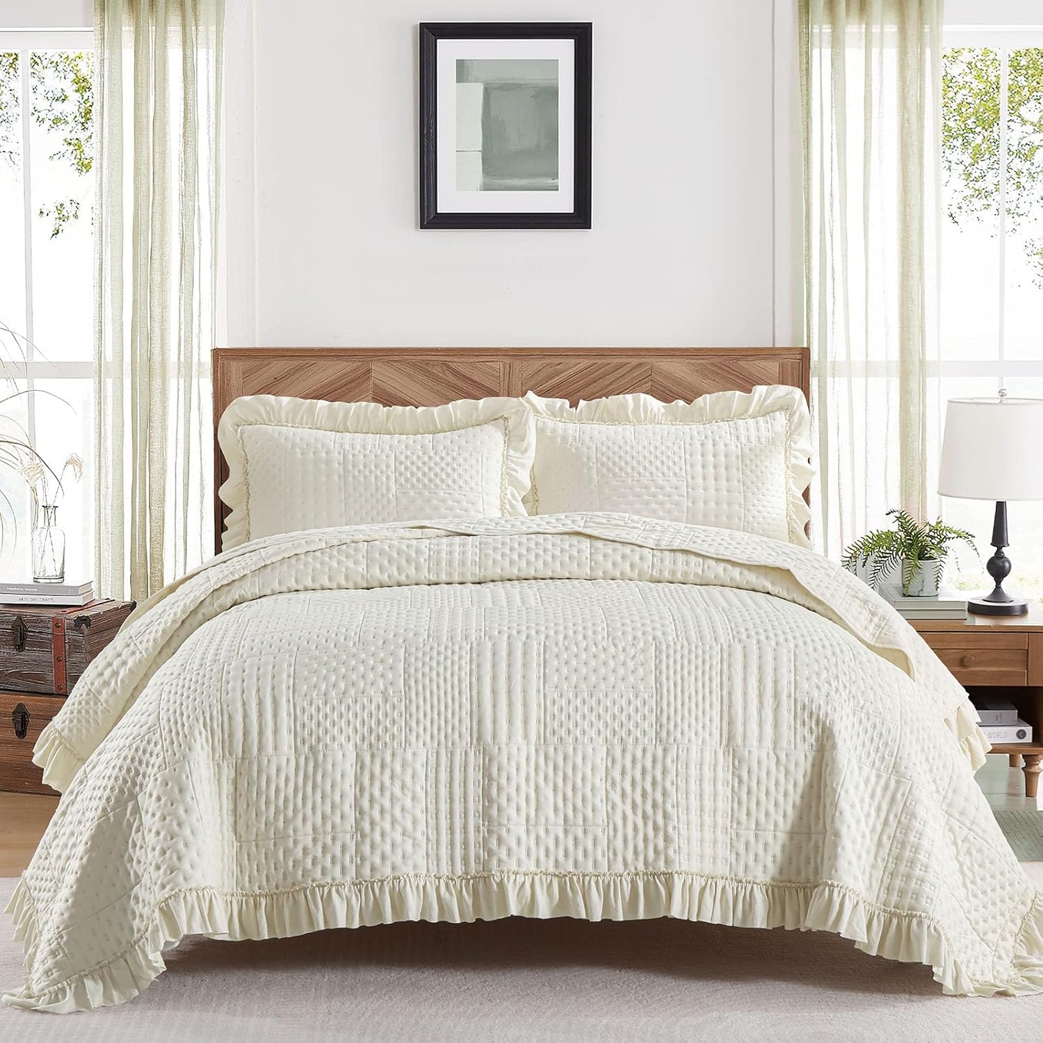 DJY Beige Ruffled Quilt Set 3 Pieces All Season