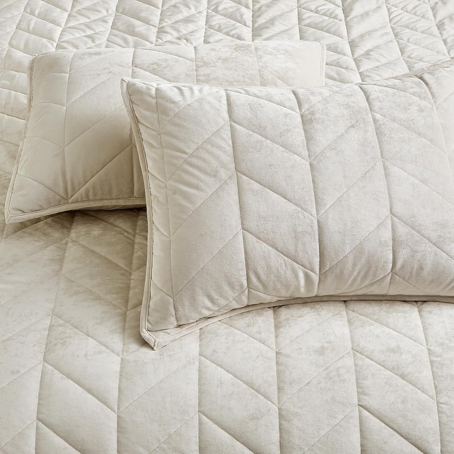 HUMESIIL Queen Quilt Bedding Set - Luxury Velvet Summer Quilt