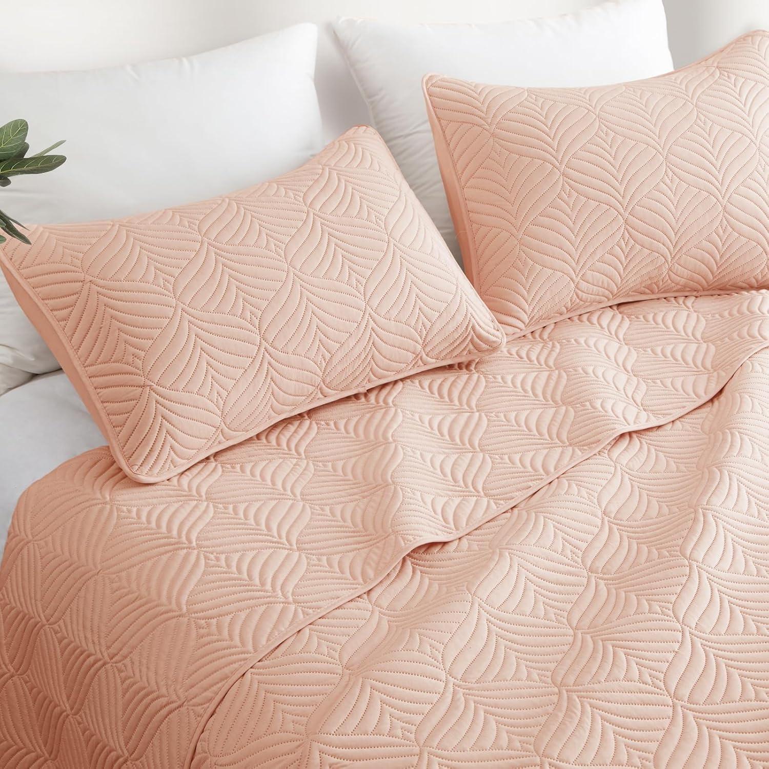 Whale Flotilla Blush Pink Quilt Set Twin Size 2-Piece