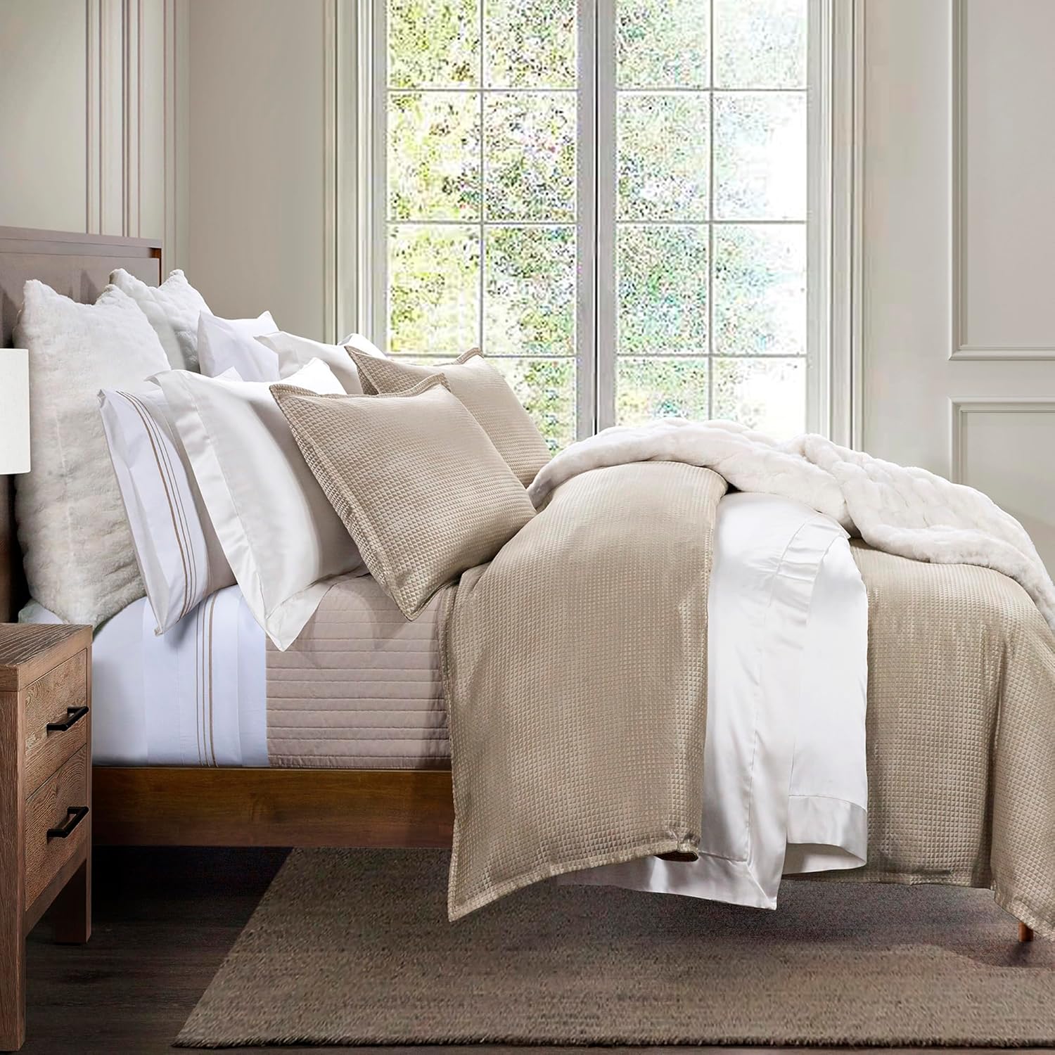 HiEnd Accents Sydney 3 Piece Comforter Set