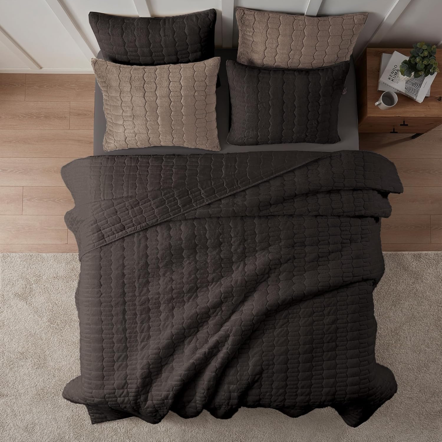 Wonderful Faux Fur Quilt Set Queen 3 Piece