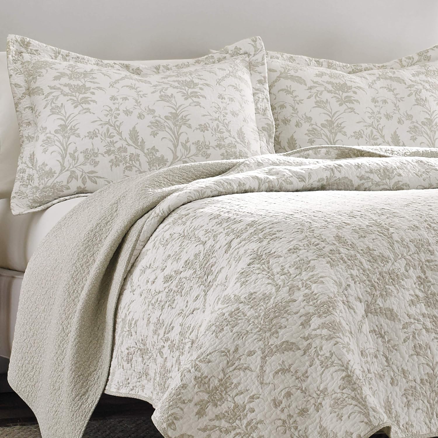 Laura Ashley Home Twin Quilt Set with Matching Sham