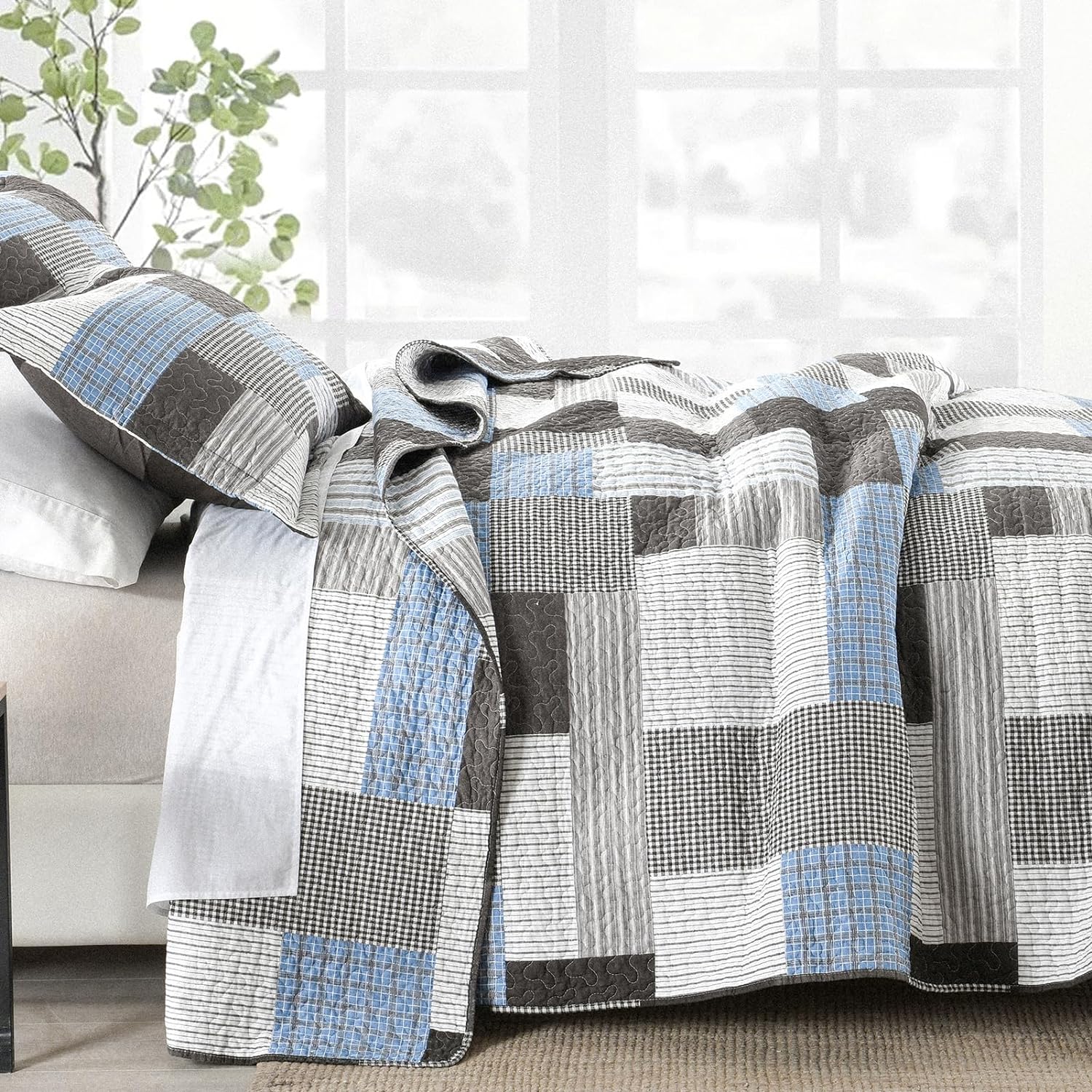 SahSahCasa King Size Quilt Set 3Pcs Taupe Blue White