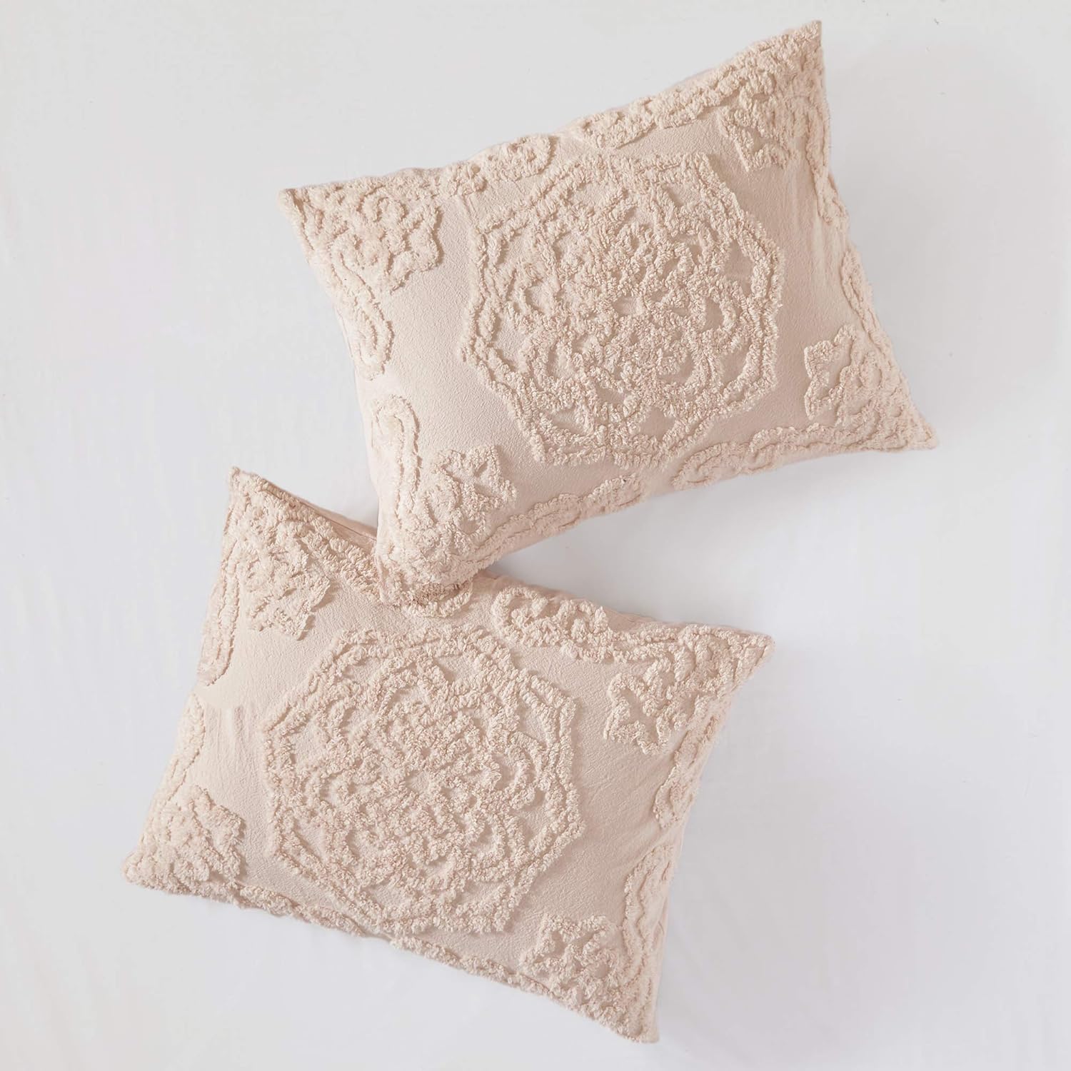 Madison Park Laetitia Cotton Quilt Set with Tassels Shabby Chic