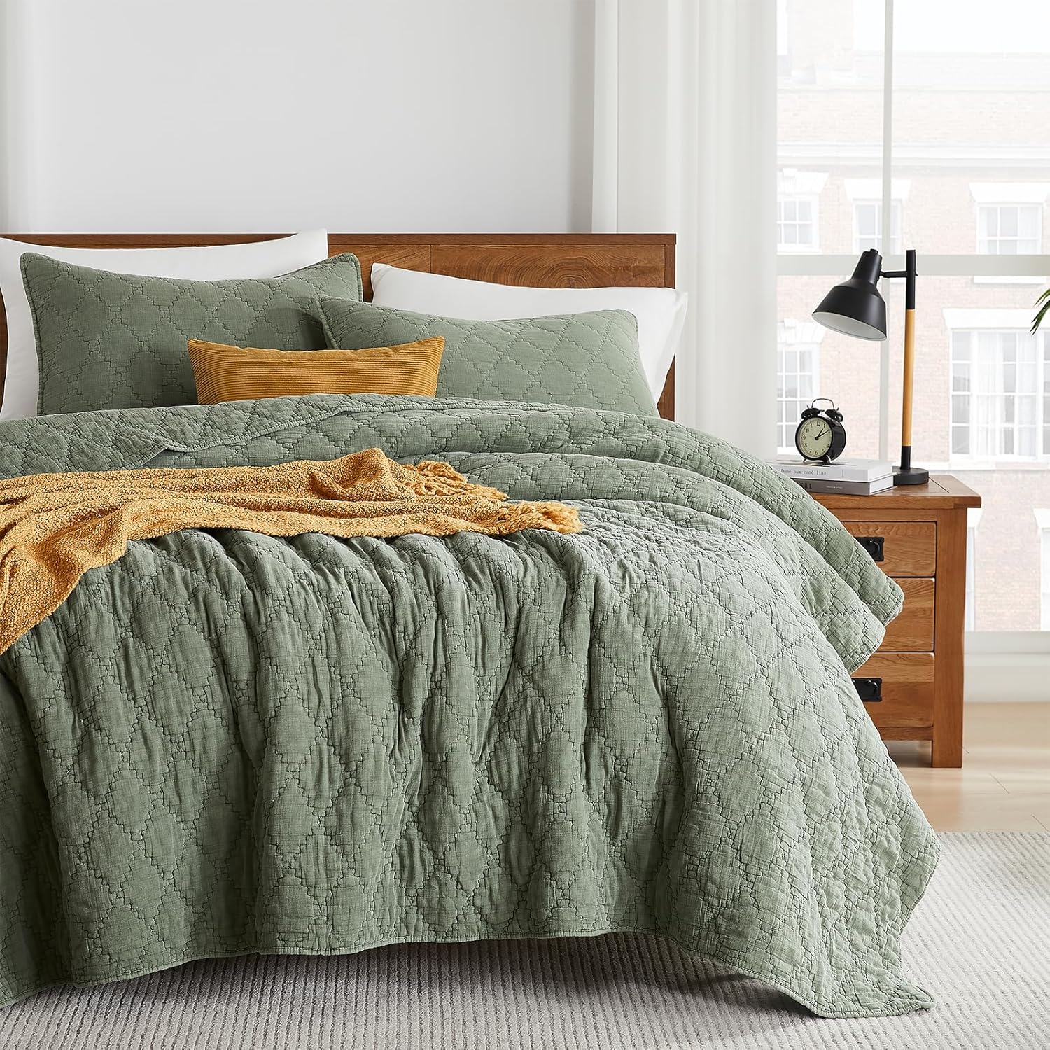 Palassio Olive Green Twin Quilt Set with 1 Sham 1