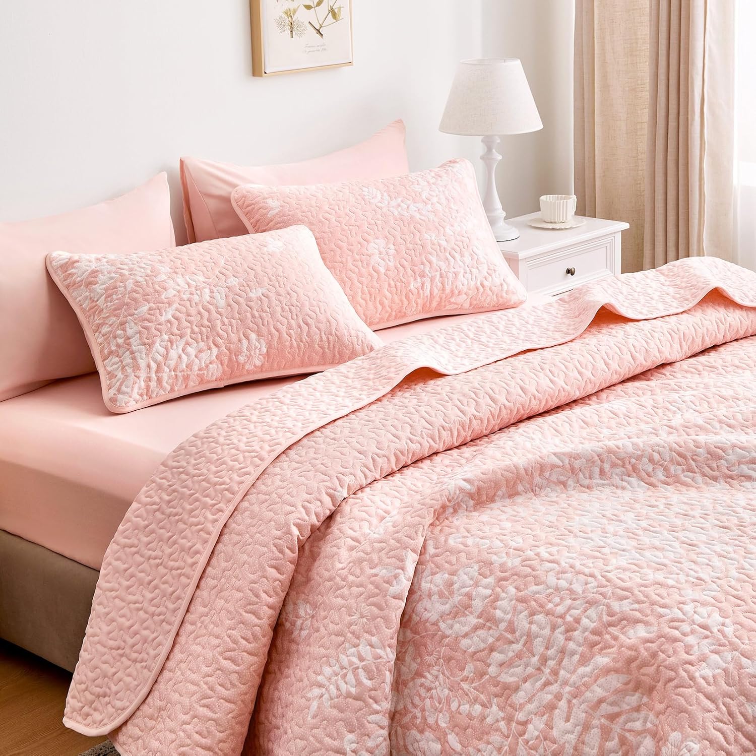Wake In Cloud Floral Quilt Set - Reversible 3-Piece Pink TwinTwin XL