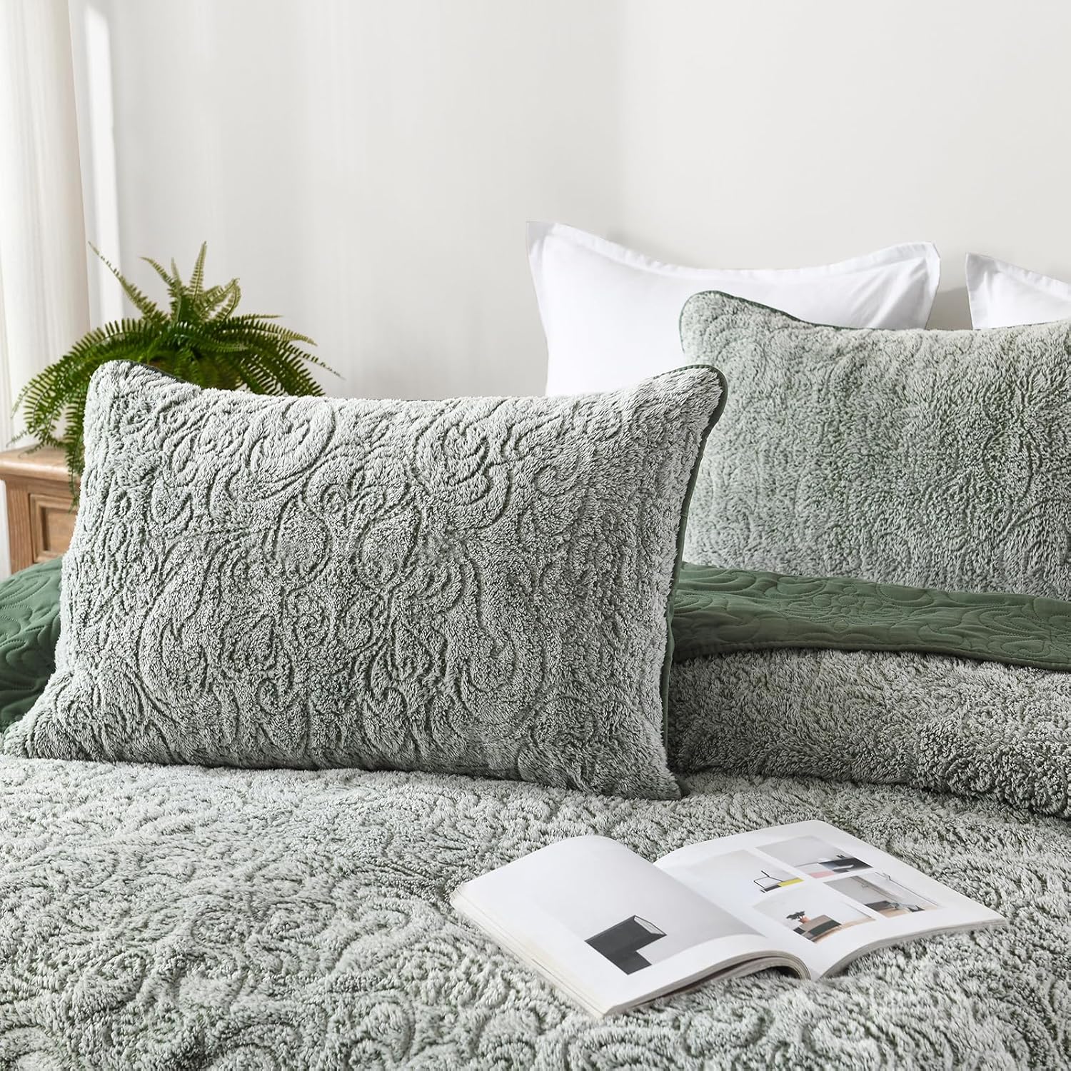 Dobuyly Fluffy Green Queen Quilt Bedding Set