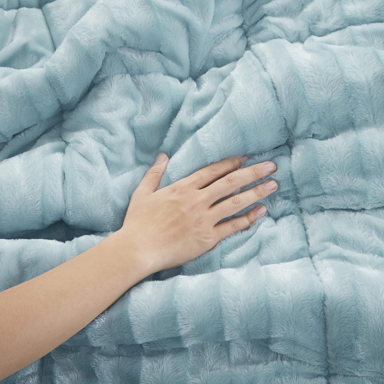 Madison Park Duke Luxe Faux Fur Comforter Set Aqua 3 Piece