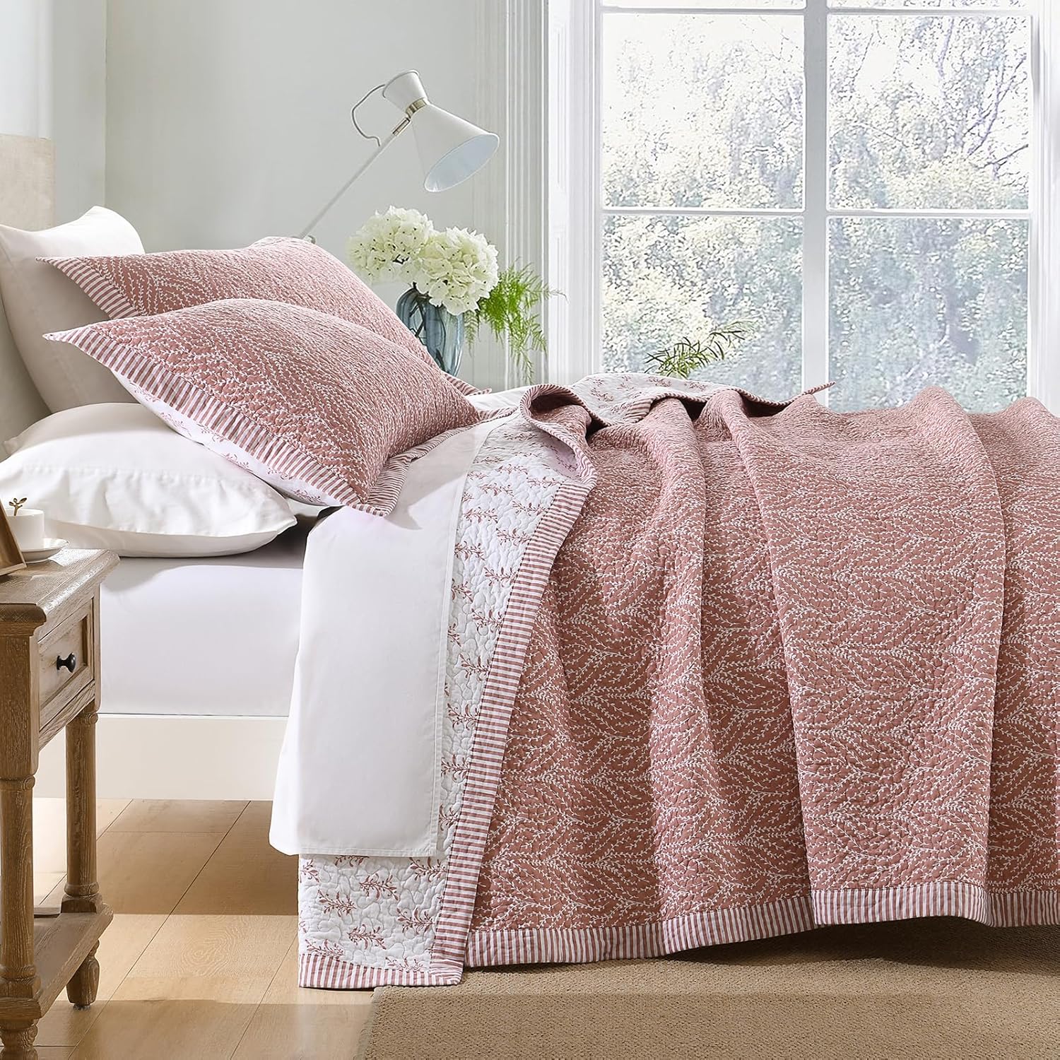SahSahCasa Queen Quilt Set 100 Cotton Botanical Pattern 3 Pieces