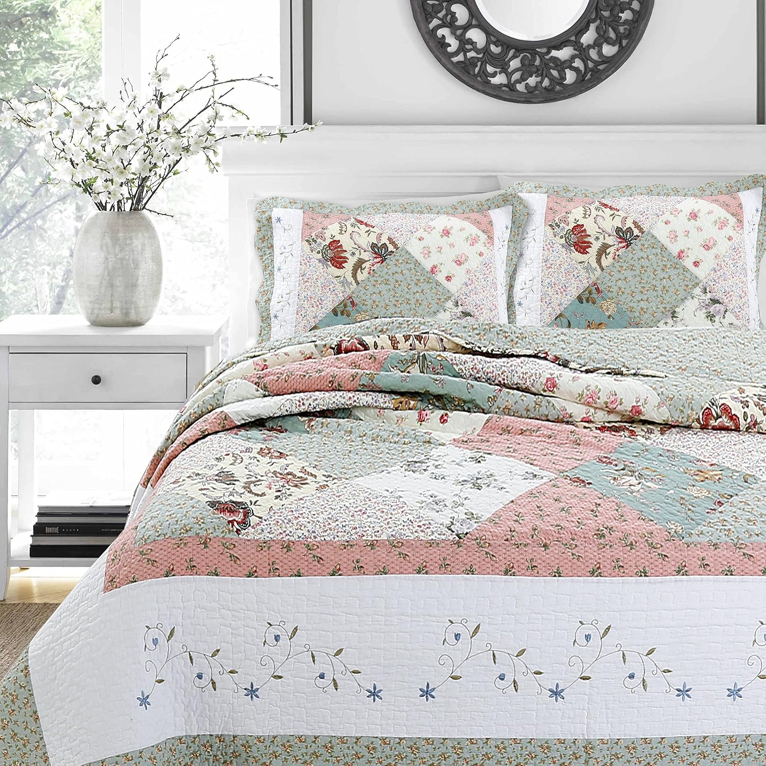 Cozy Line Floral Patchwork Quilt Bedding Set Queen 3 Piece