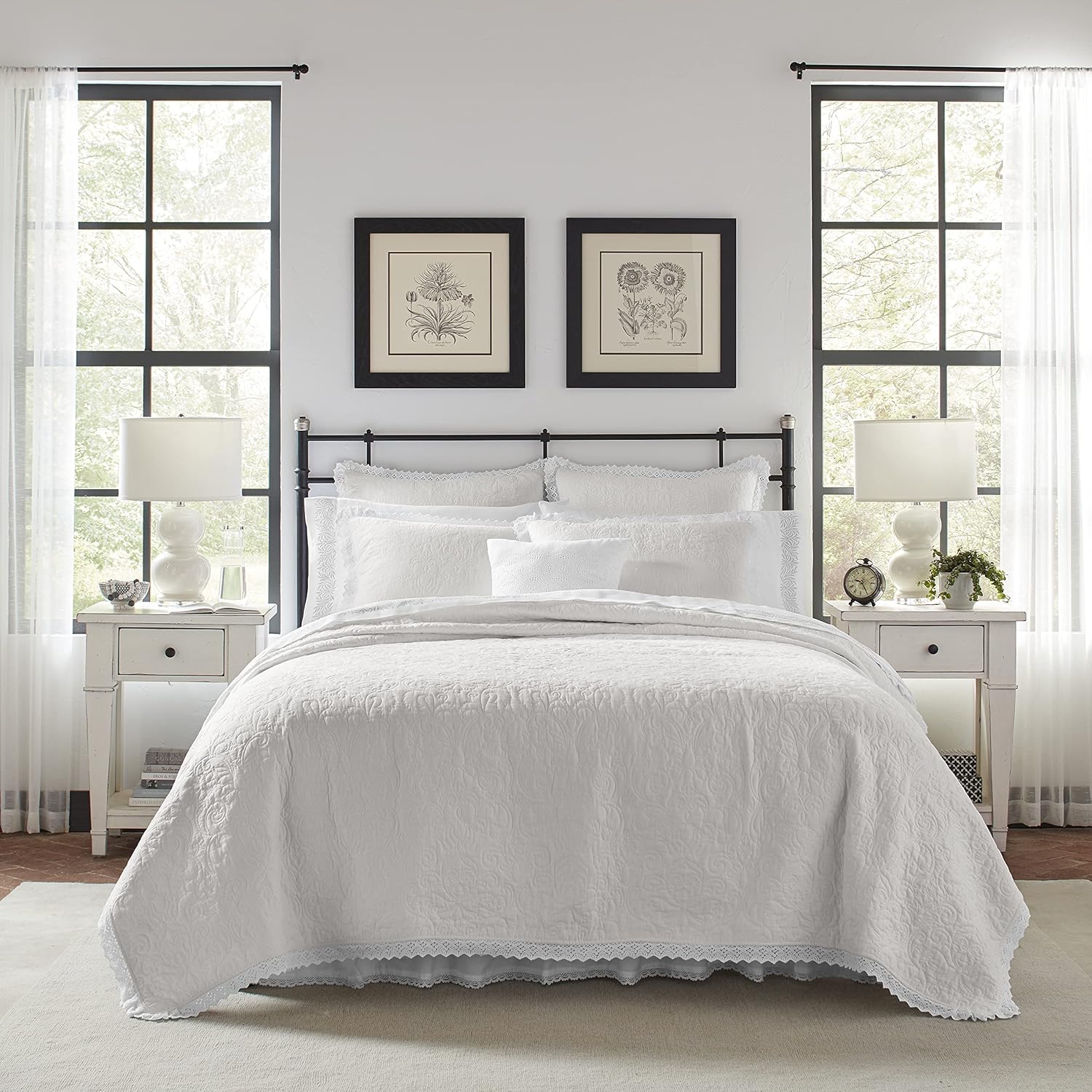 Laura Ashley Twin Quilt Set Reversible Cotton Bedding with Matching Sham