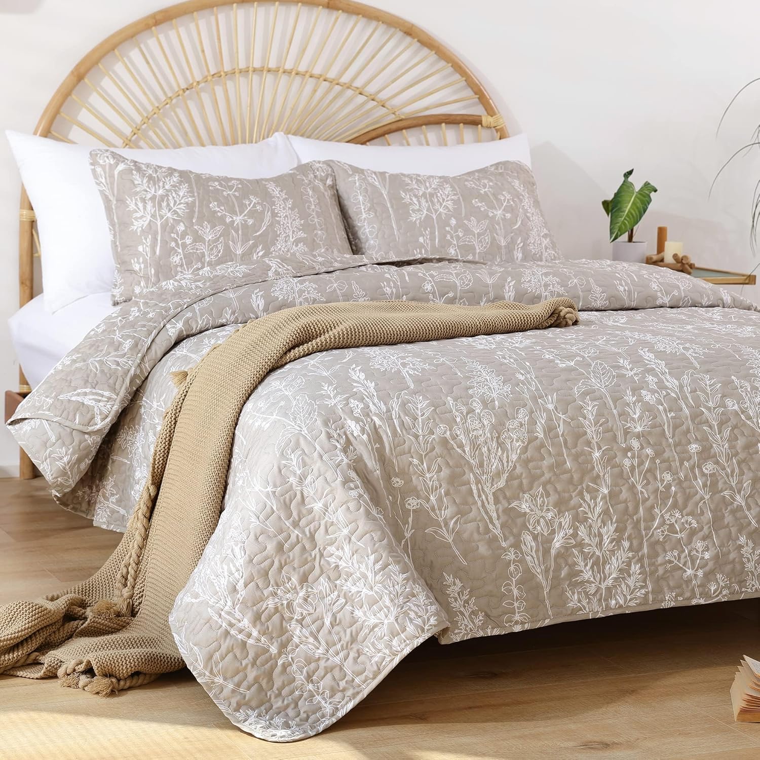 JANZAA Twin Quilt Set 2 Pieces Floral Pattern Reversible Microfiber Bedding