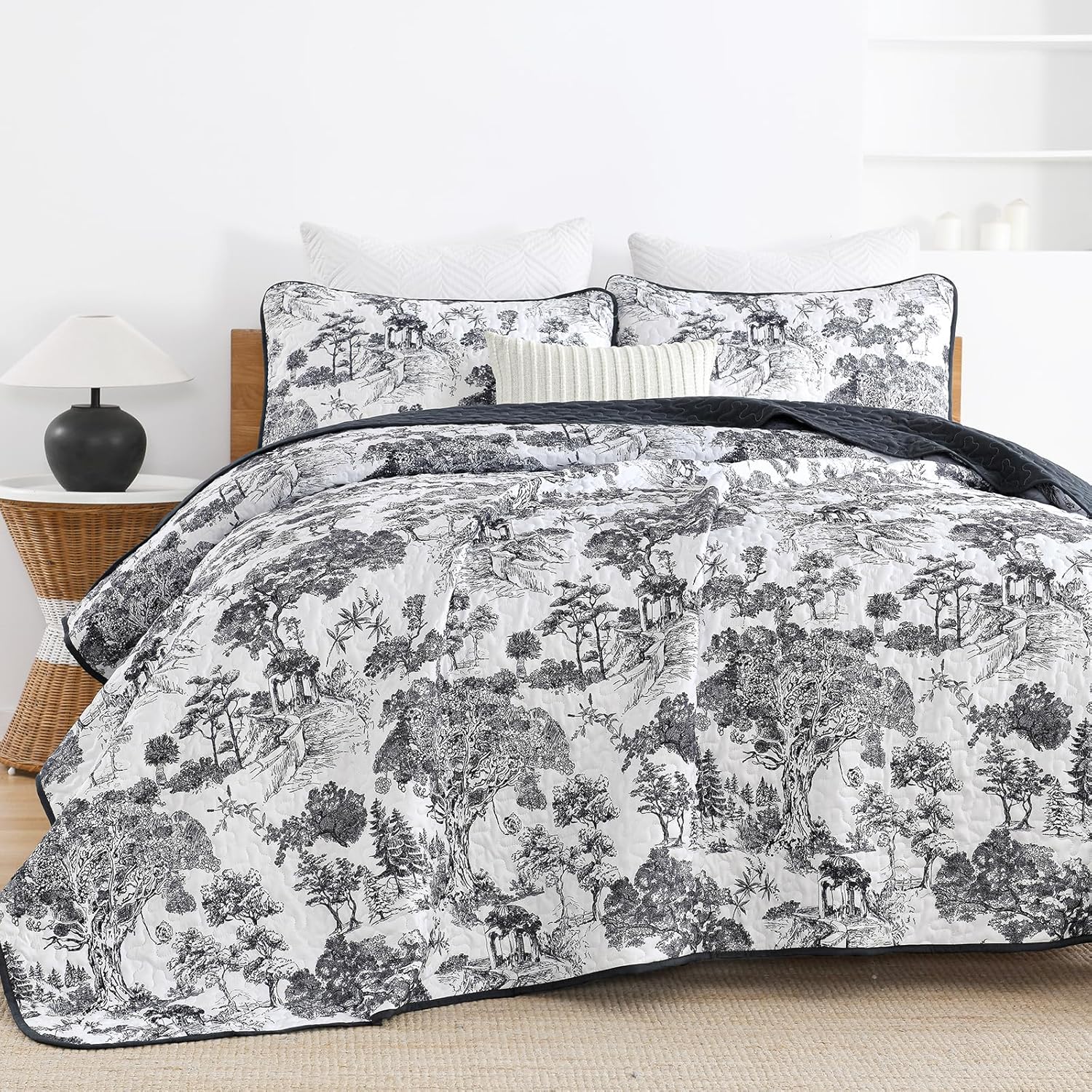 WONGS BEDDING Botanical Reversible Quilt Set Queen Size