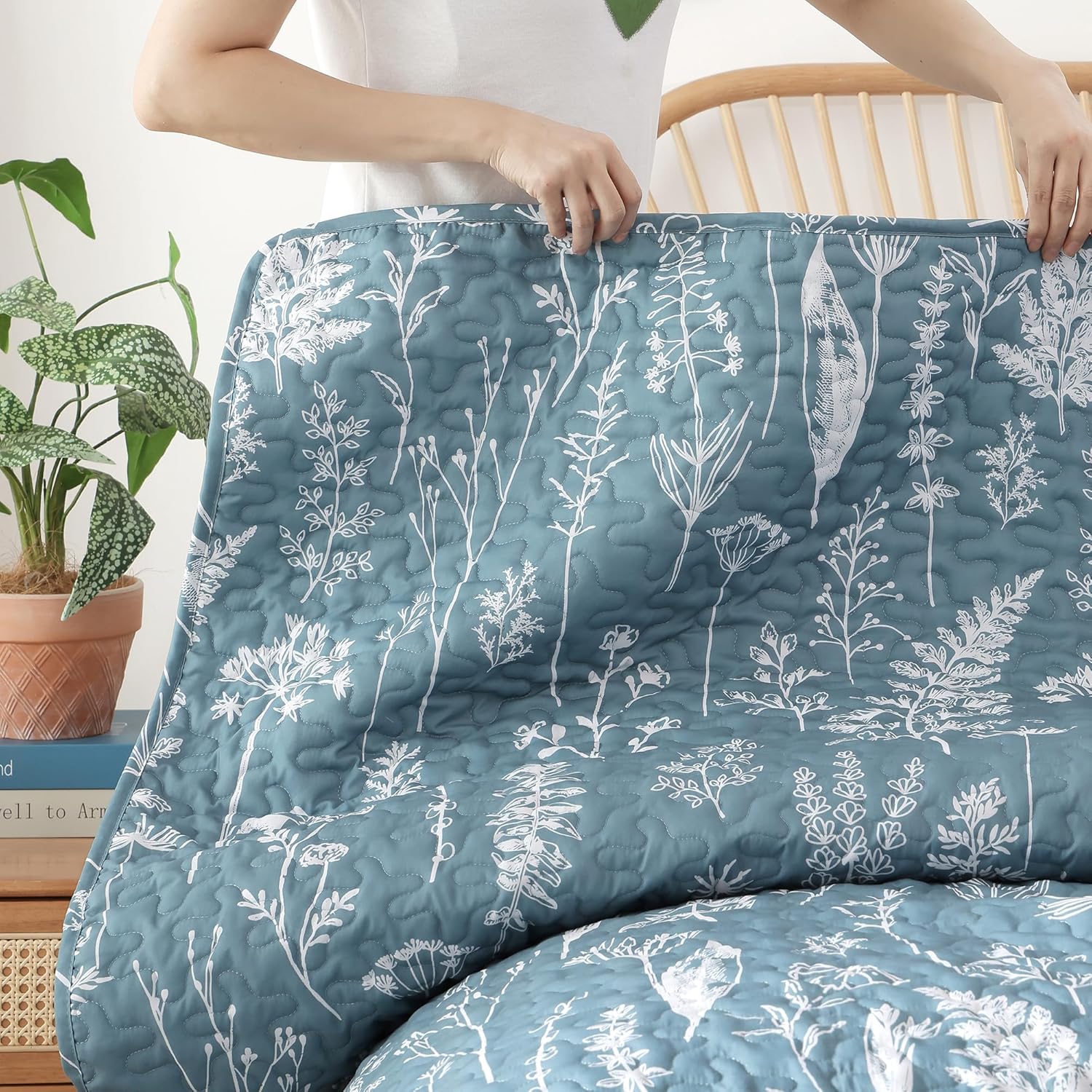 JANZAA King Size Quilt Set with Floral Pattern