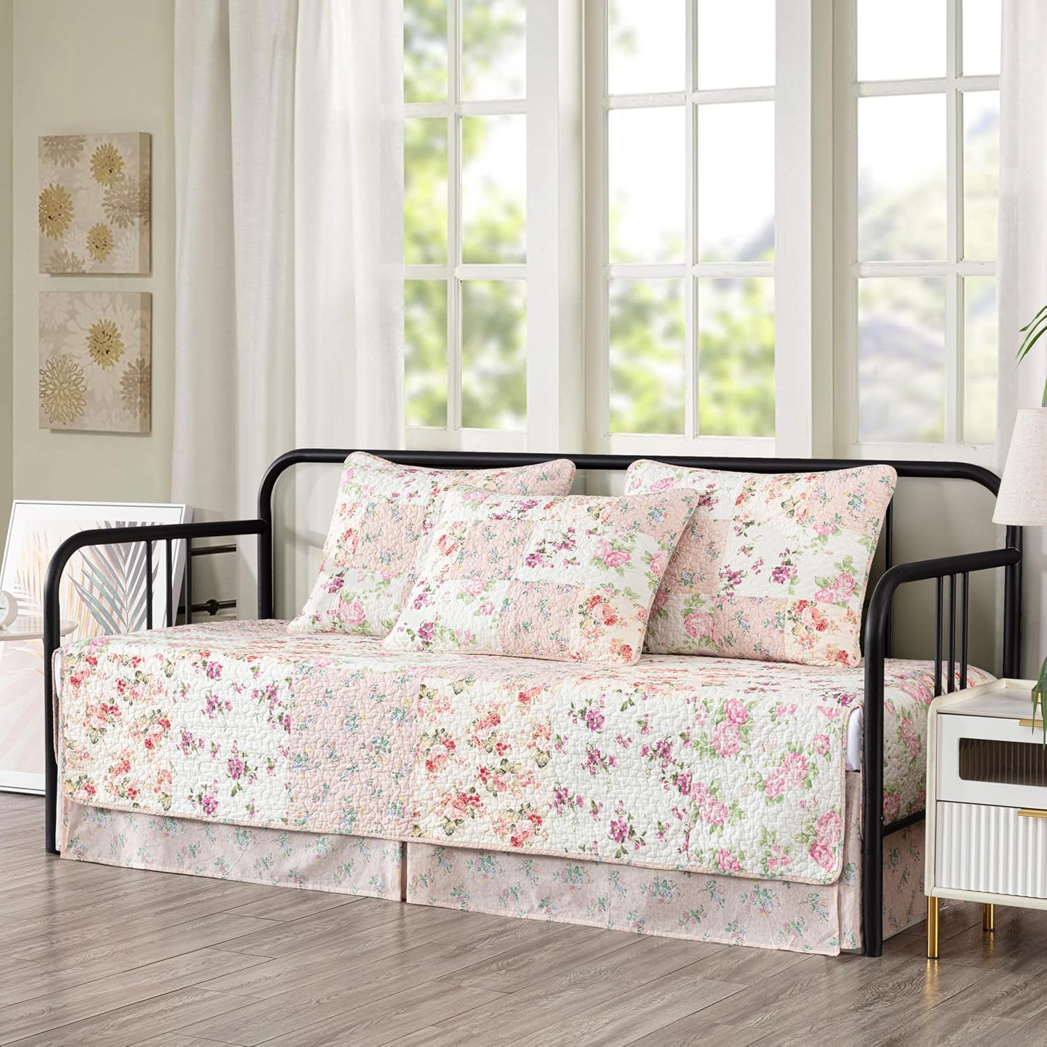 Chezmoi Abbi 5-Piece Pink Shabby Chic Daybed Set 1