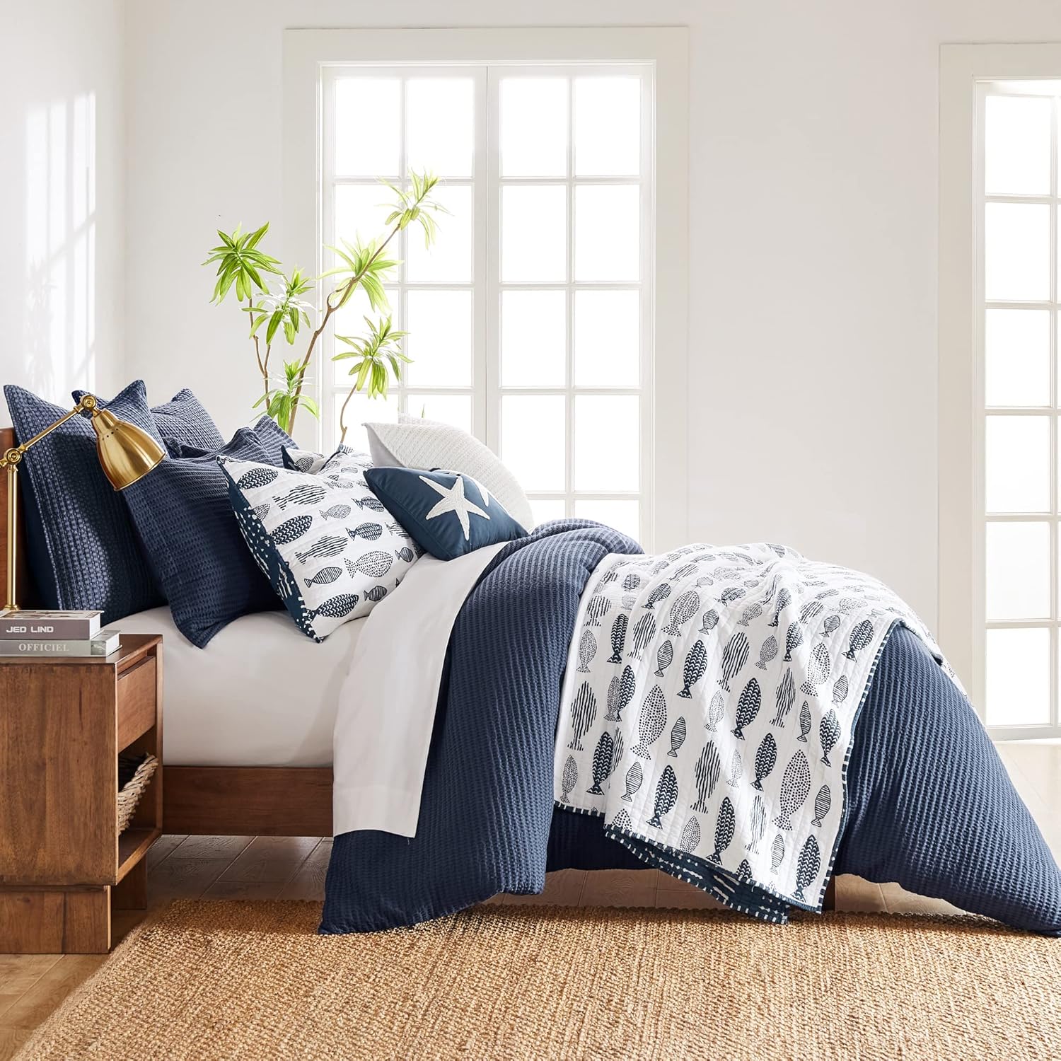 Levtex Home Bakio Quilt Set - Navy and White