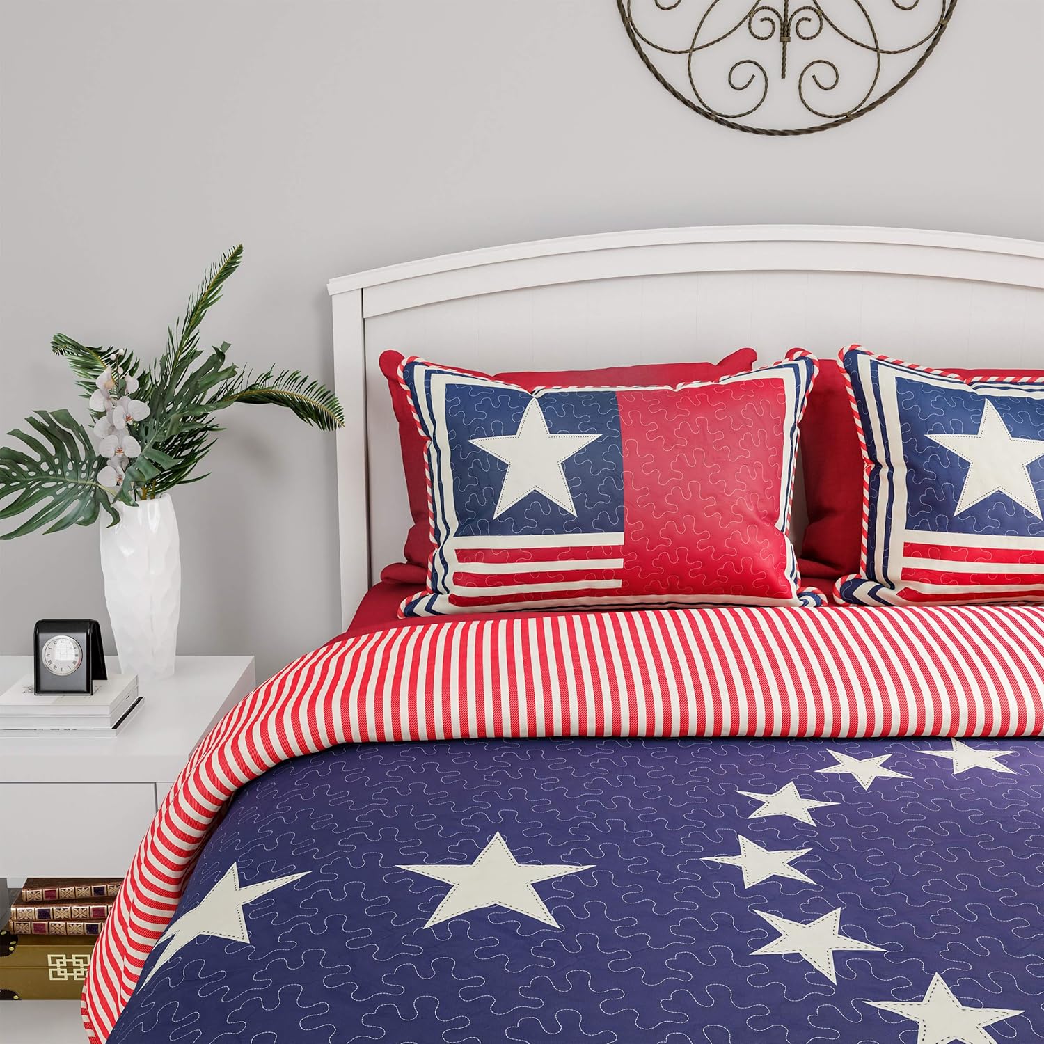 Bedford Home Quilt Set Patriotic Flag Print 2-Piece All-Season