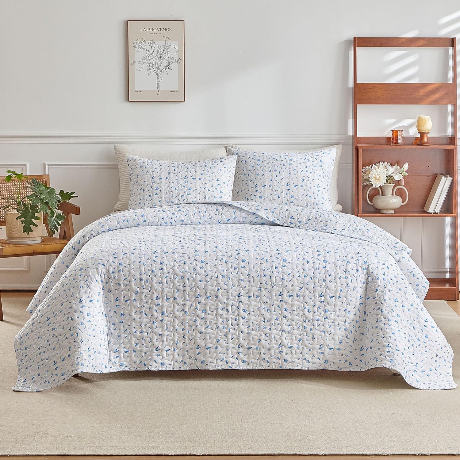 mixinni King Quilt Bedding Set with Pillow Shams 1
