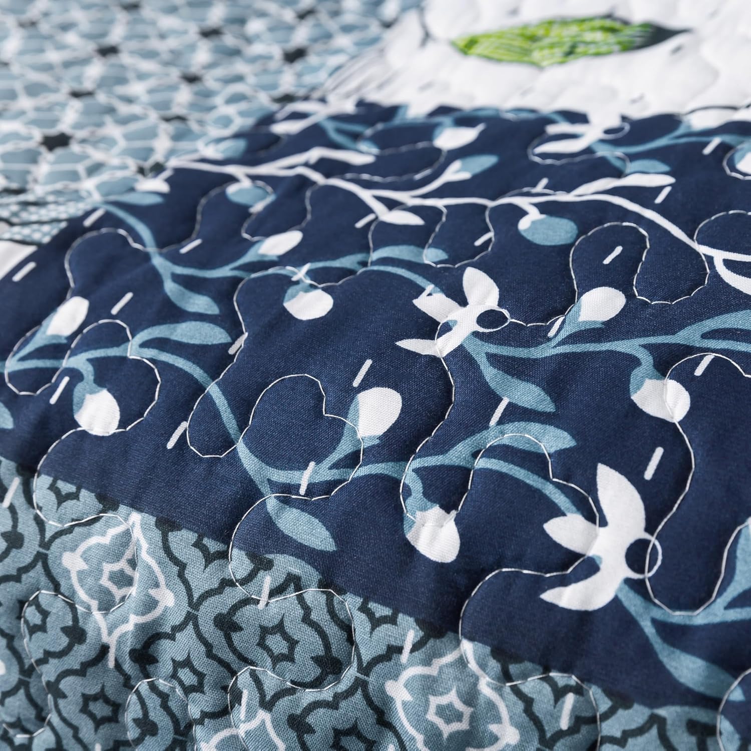 SLPR Pacific Coast Quilt Set - Twin Size with 1 Sham