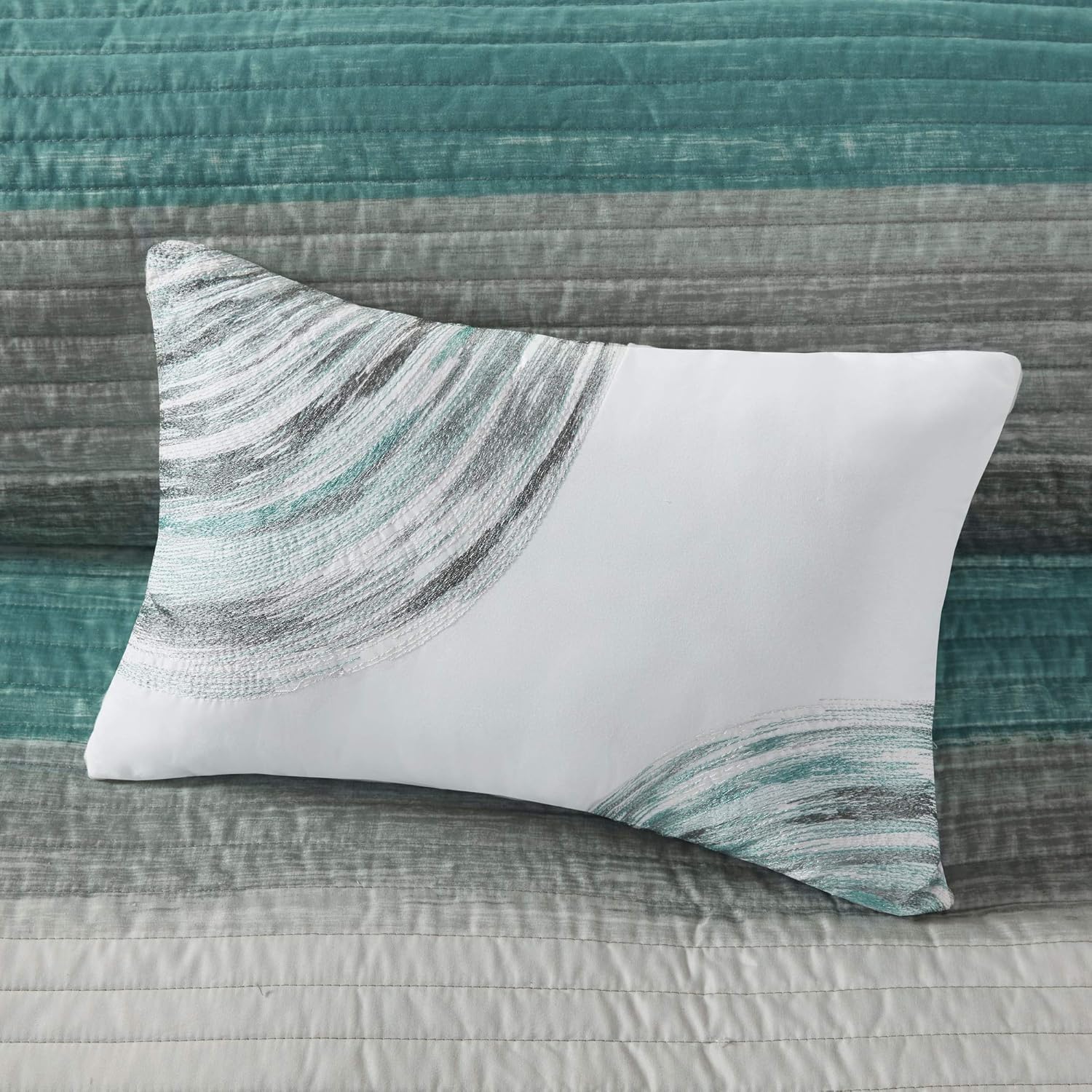 Madison Park Essentials Saben Reversible Quilt Set - Geometric Stripes Aqua 8 Piece
