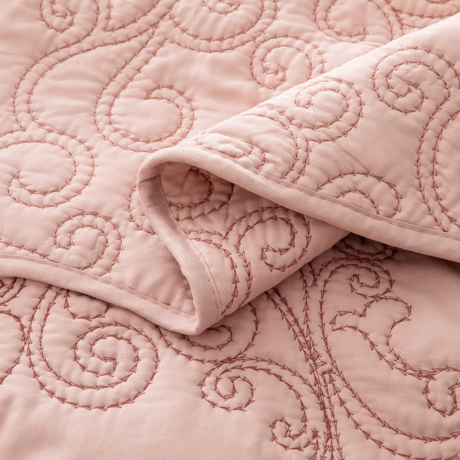 BYTIDE Quilt Bedspread 4 Piece Set Dusty Pink Damask 1