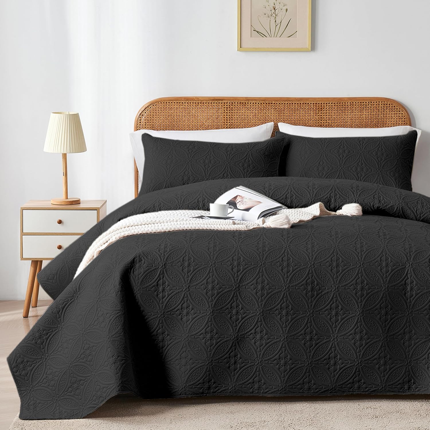 WURUIBO KingCal King Quilt Set Black Microfiber