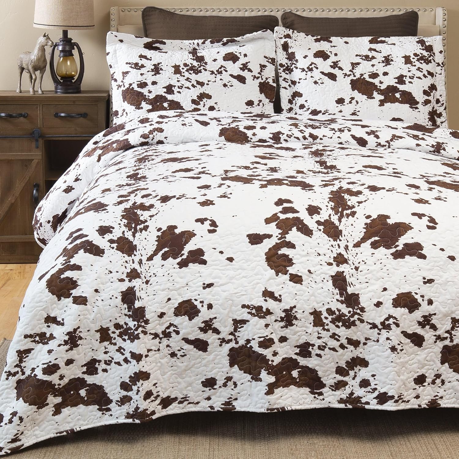 CARSTENS Western Aztec Cow Print Quilt Set Twin