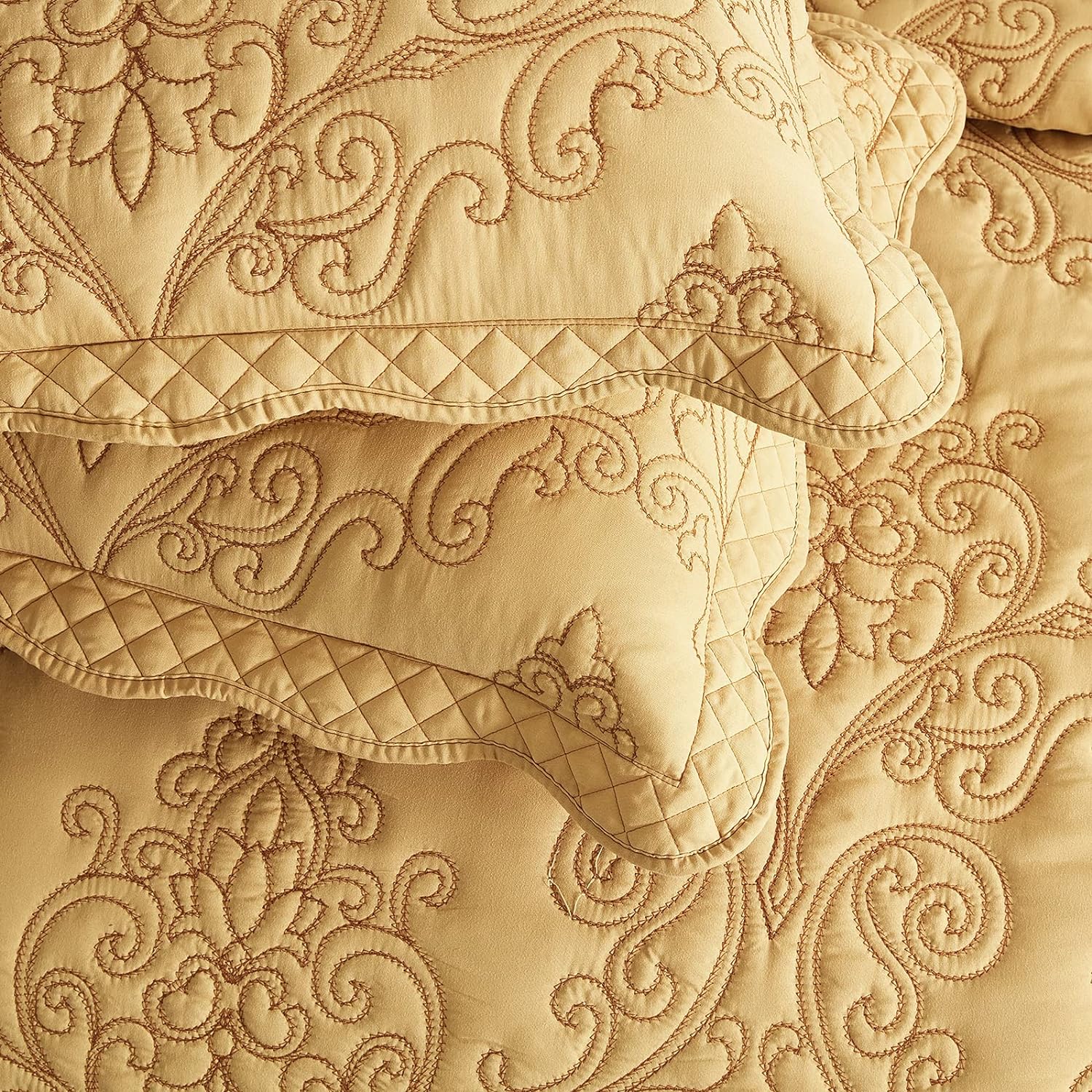 CHIXIN Oversized King Bedspread Coverlet Set - Honey-Gold Damask Paisley Pattern