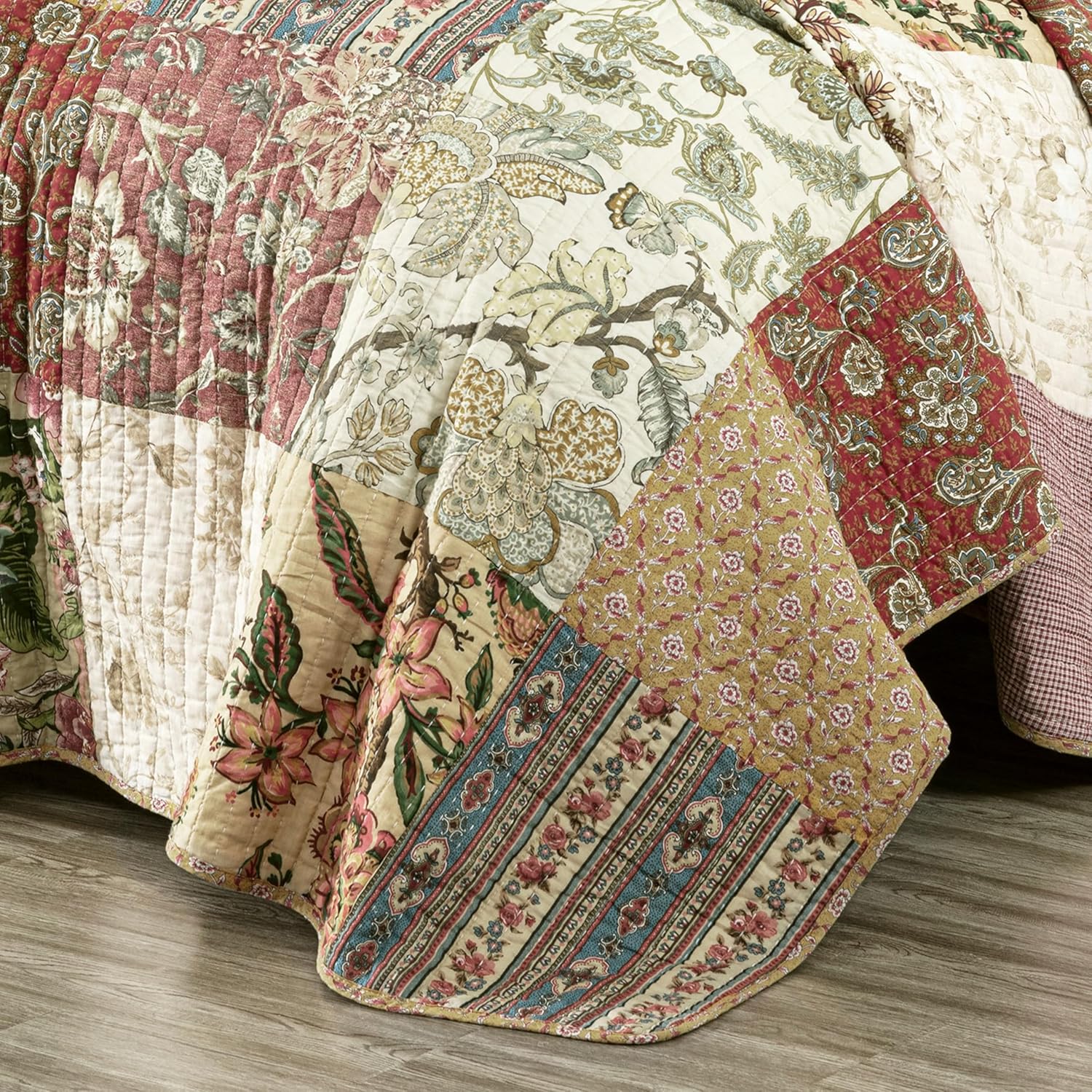 Chezmoi Collection Delaney 2-Piece Floral Patchwork Quilt Set Twin