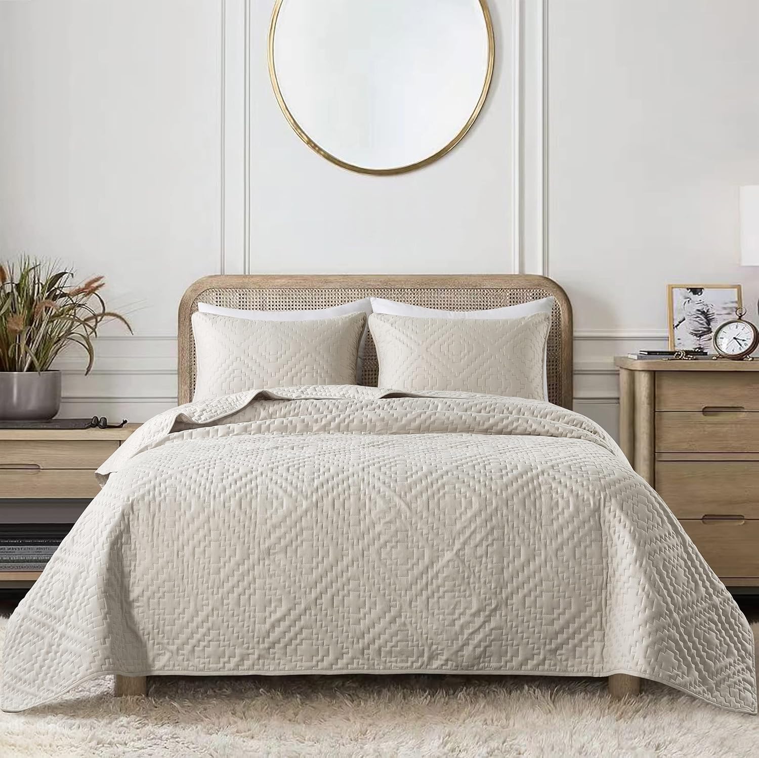 RSHARE Beige Cream Tan Quilt Set with Pillow Sham Twin Size