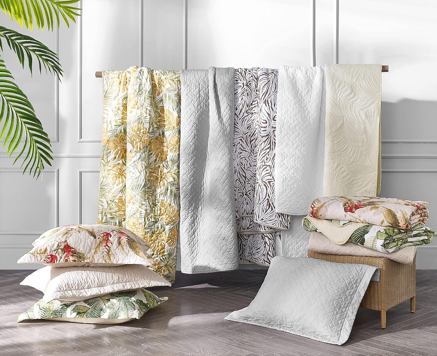 Tommy Bahama Twin Quilt Set - Reversible Cotton Bedding with Matching Sham 1
