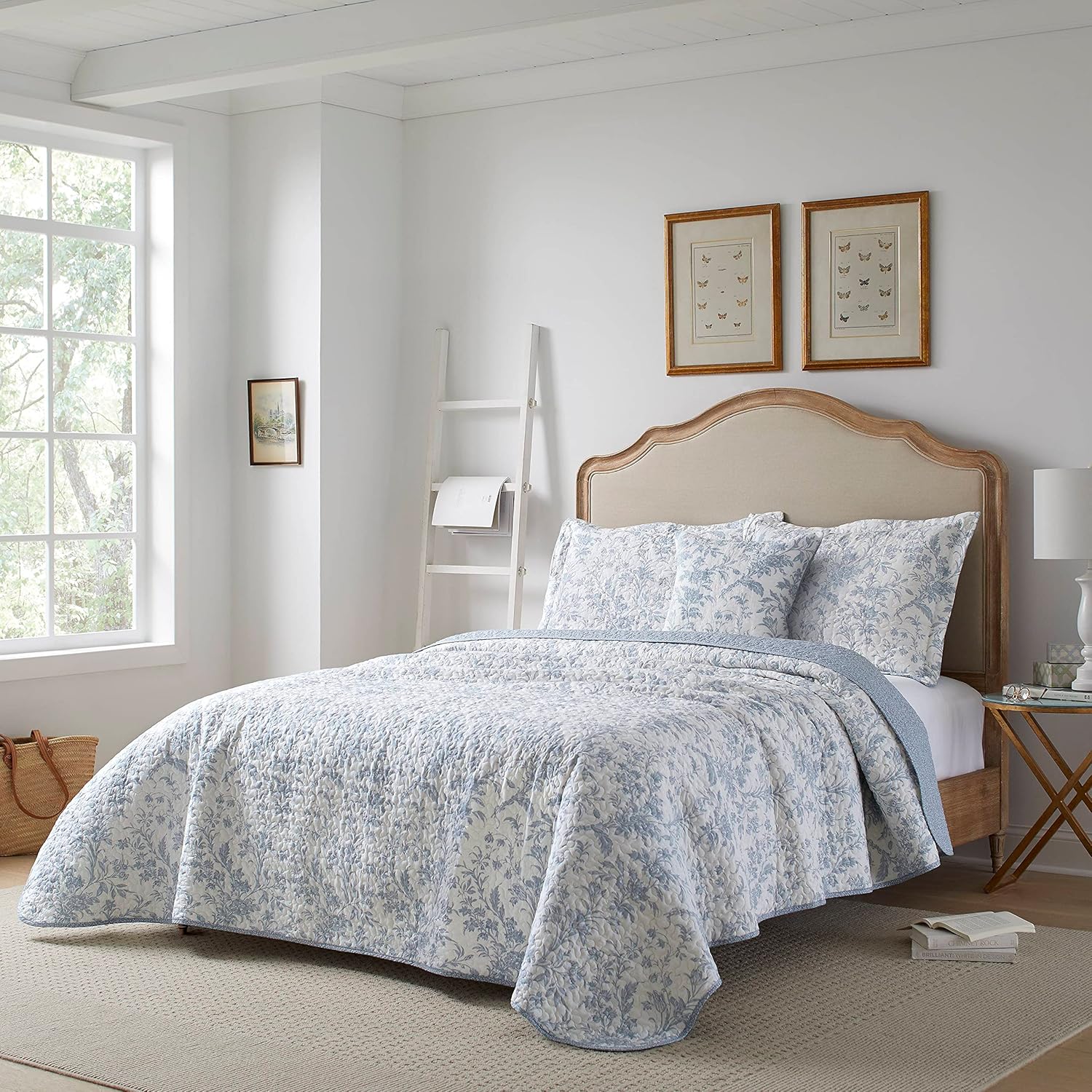 Laura Ashley Twin Quilt Set in Amberley Soft Blue