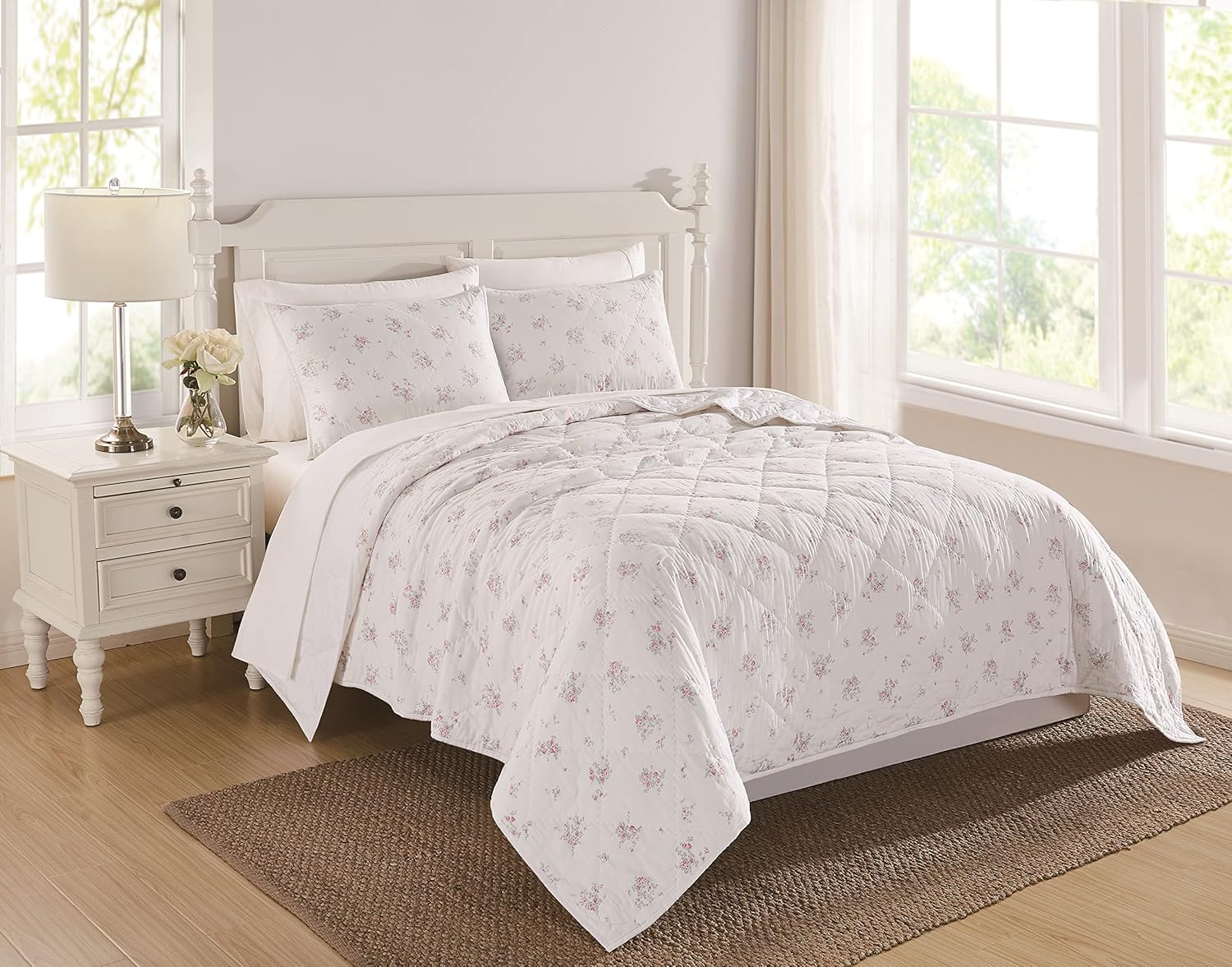 The Farmhouse by Rachel Ashwell - TwinTwin XL Quilt Set