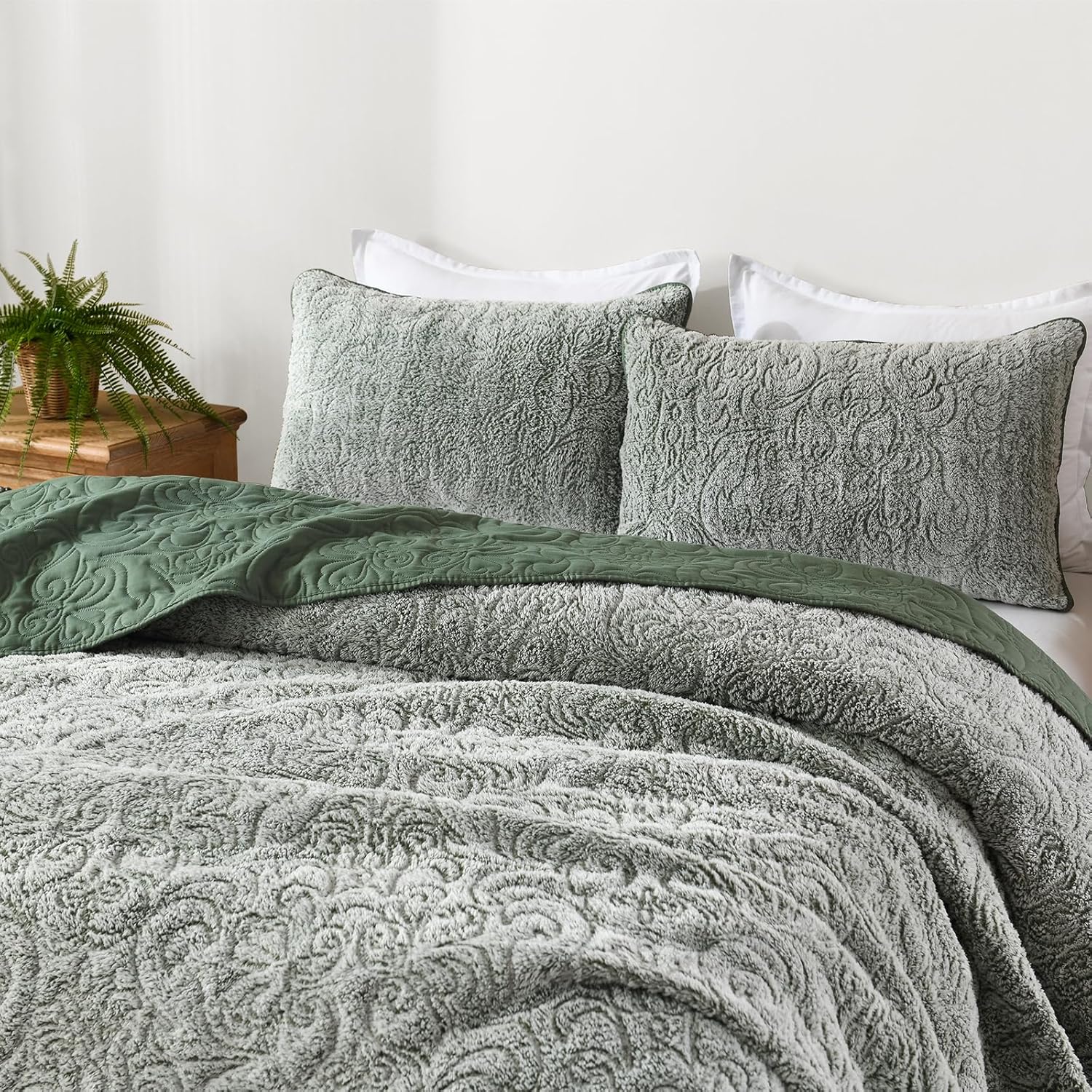Dobuyly Fluffy Green Queen Quilt Bedding Set