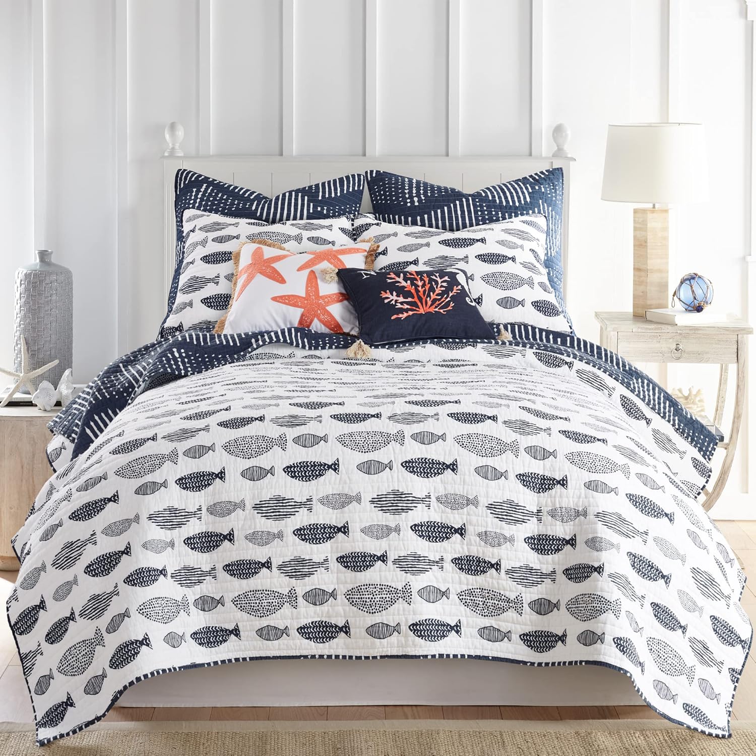 Levtex Home Bakio Quilt Set - Navy and White