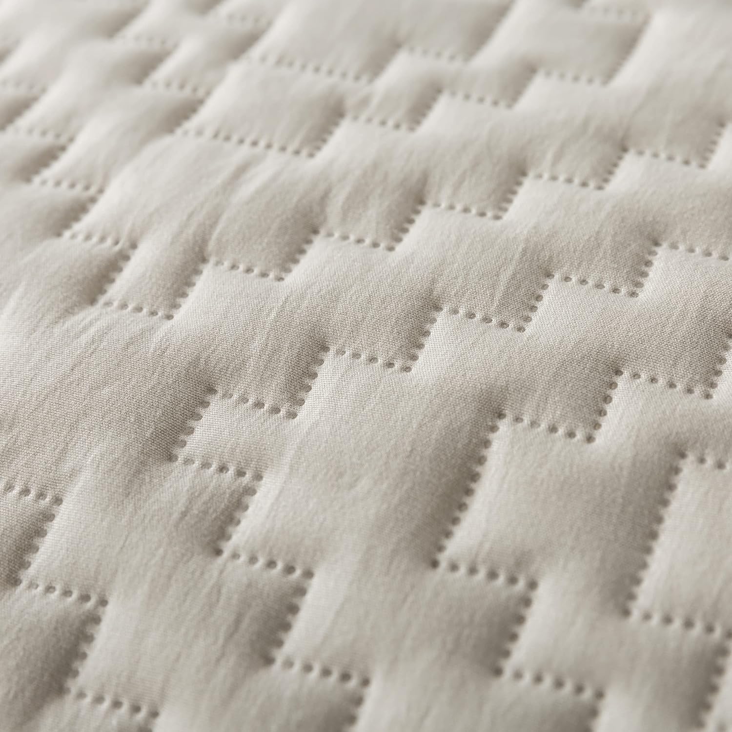 RSHARE Beige Cream Tan Quilt Set with Pillow Sham Twin Size