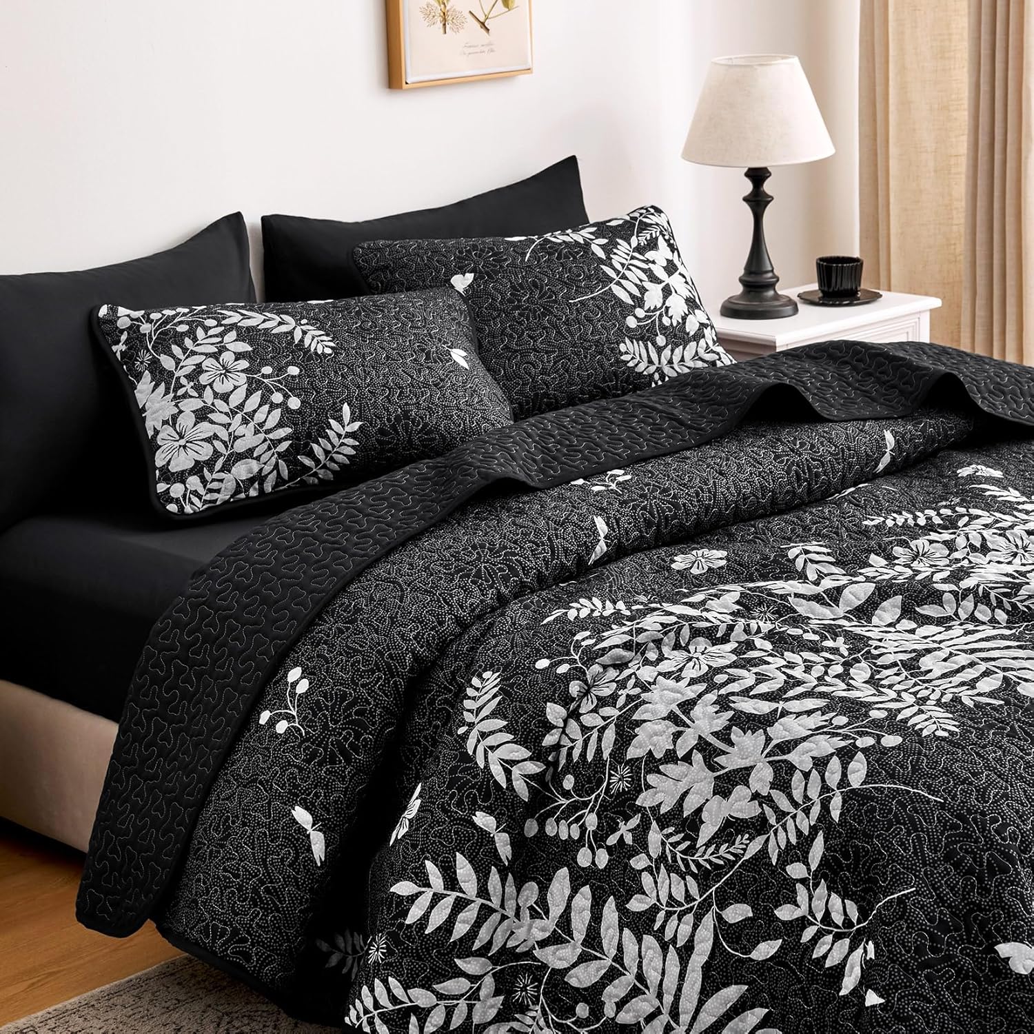 Wake In Cloud Floral Quilt Set - King Size 3 Pieces