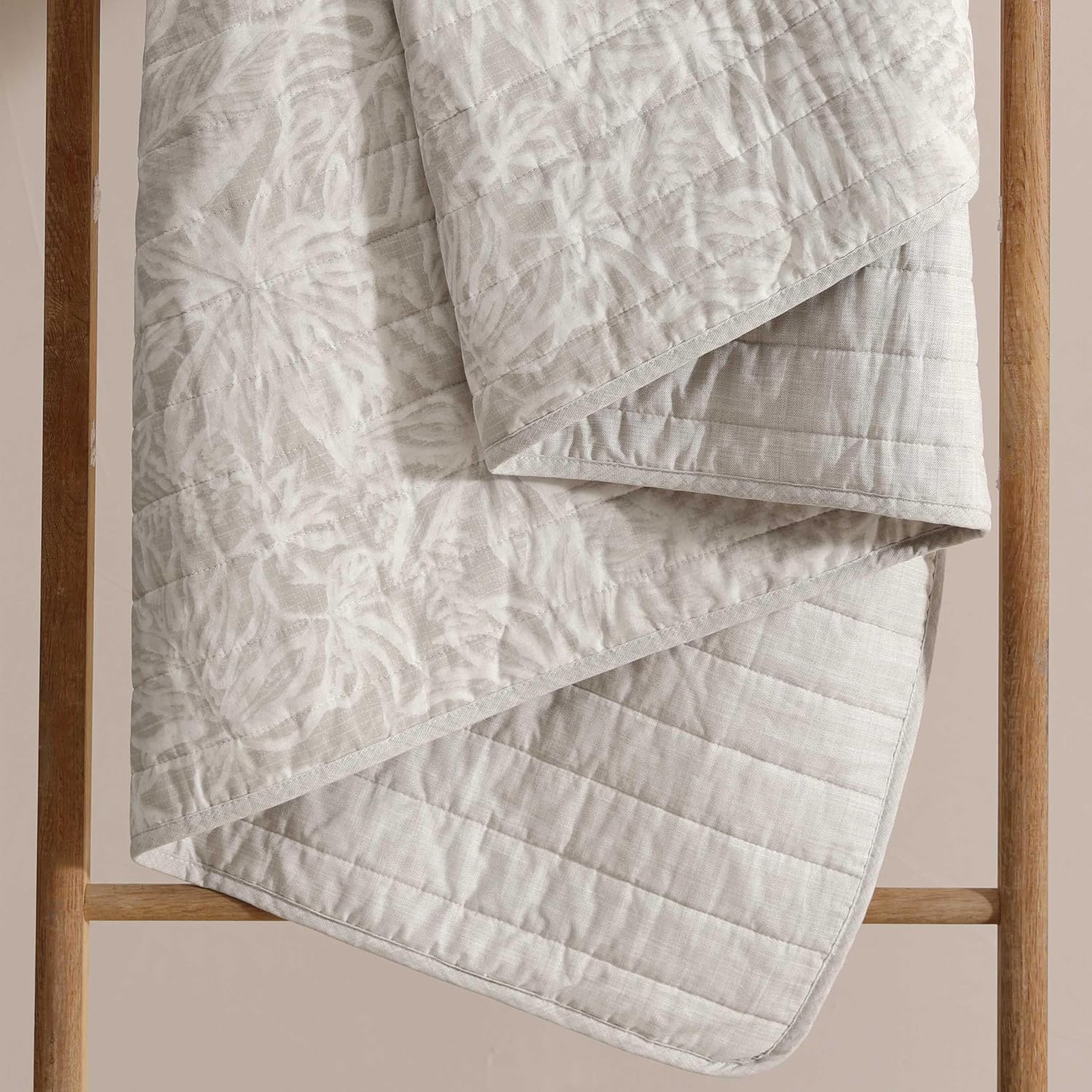 Tommy Bahama Twin Quilt Set - Breathable Reversible Bedding with Matching Sham