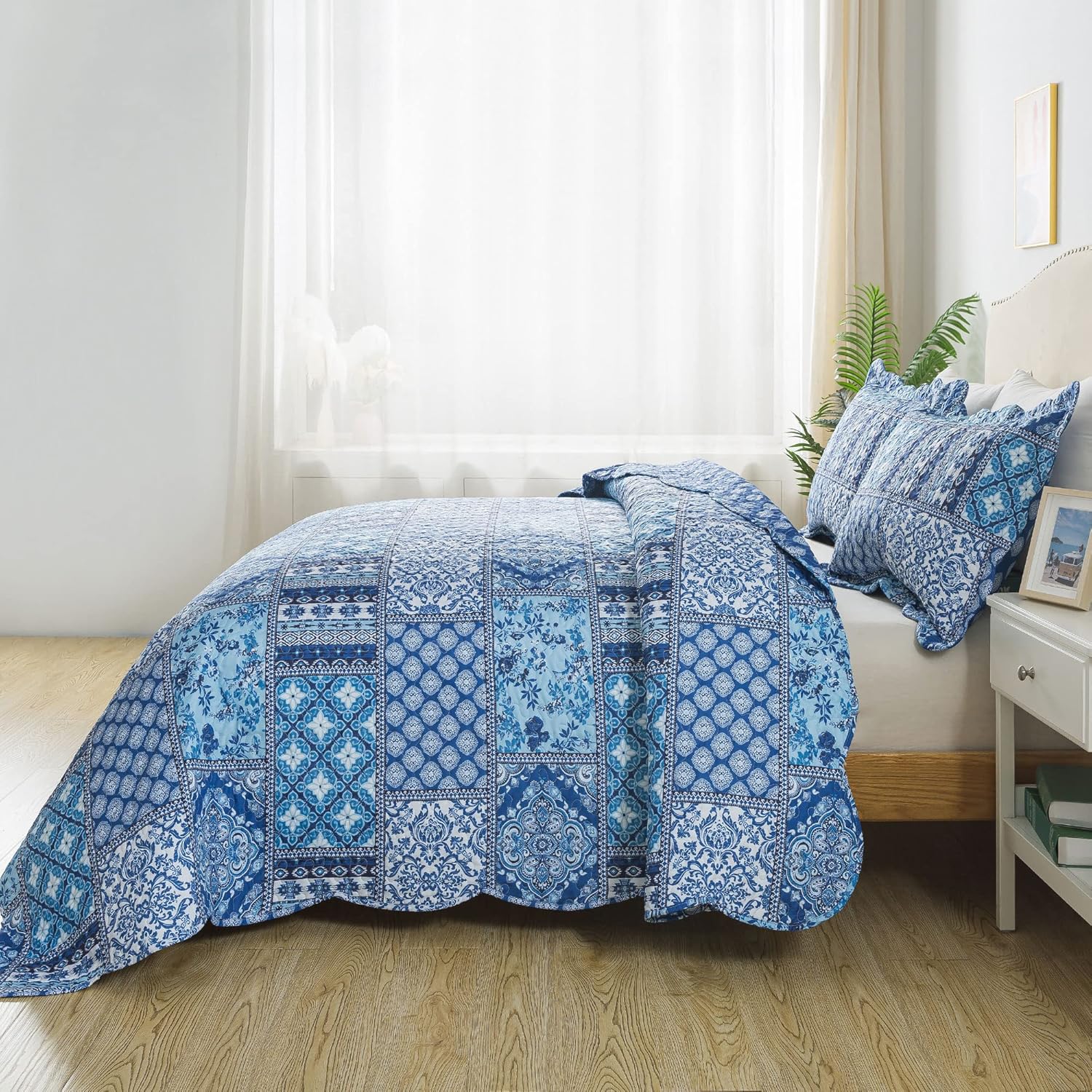 HoneiLife King Quilt Set - 3 Piece Blue Floral Bedding