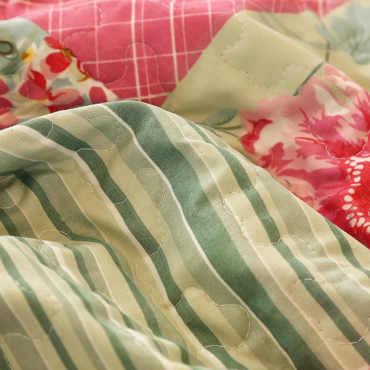 Cmfshape Floral Queen Quilt Set with Pillow Cases
