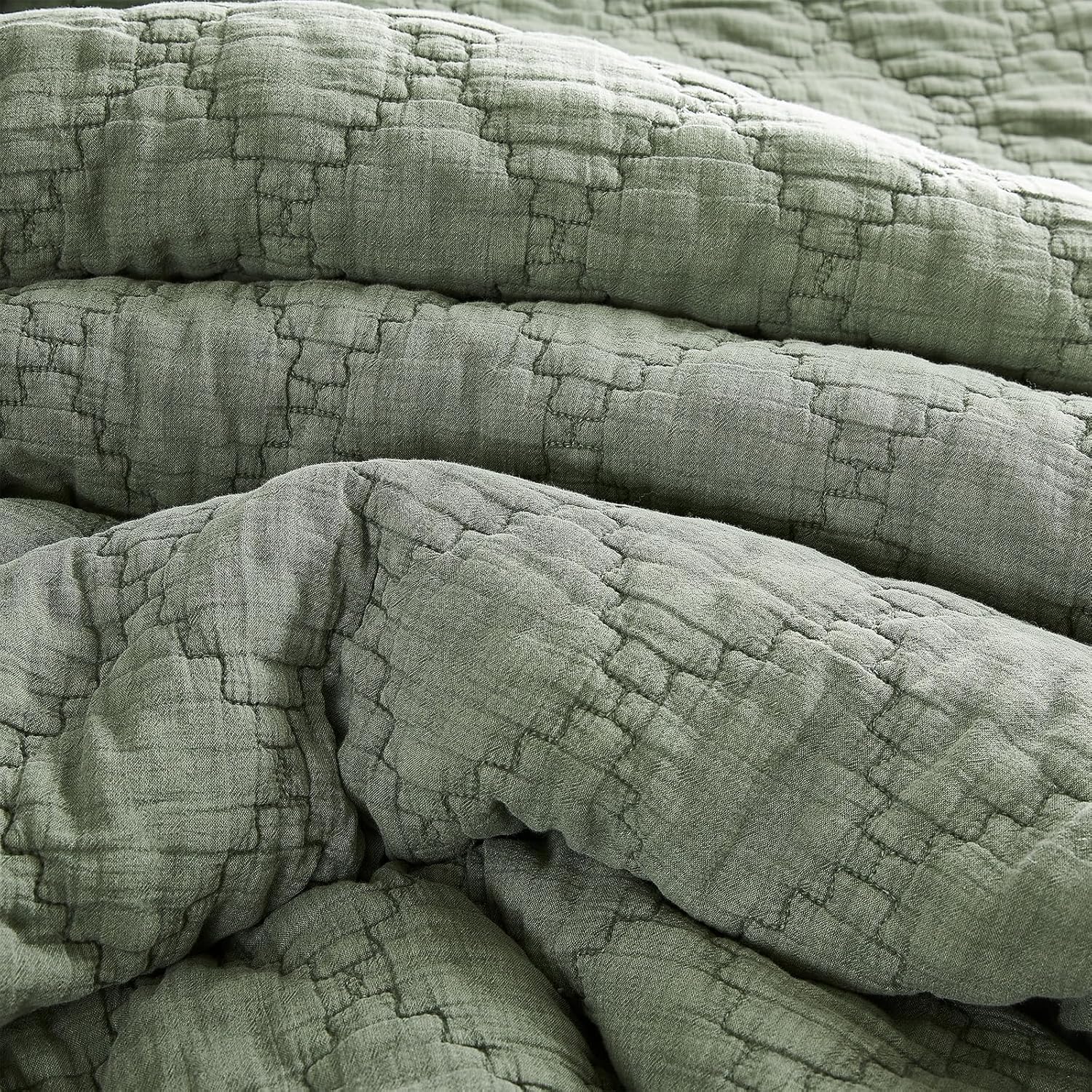 Palassio Olive Green Twin Quilt Set with 1 Sham 1