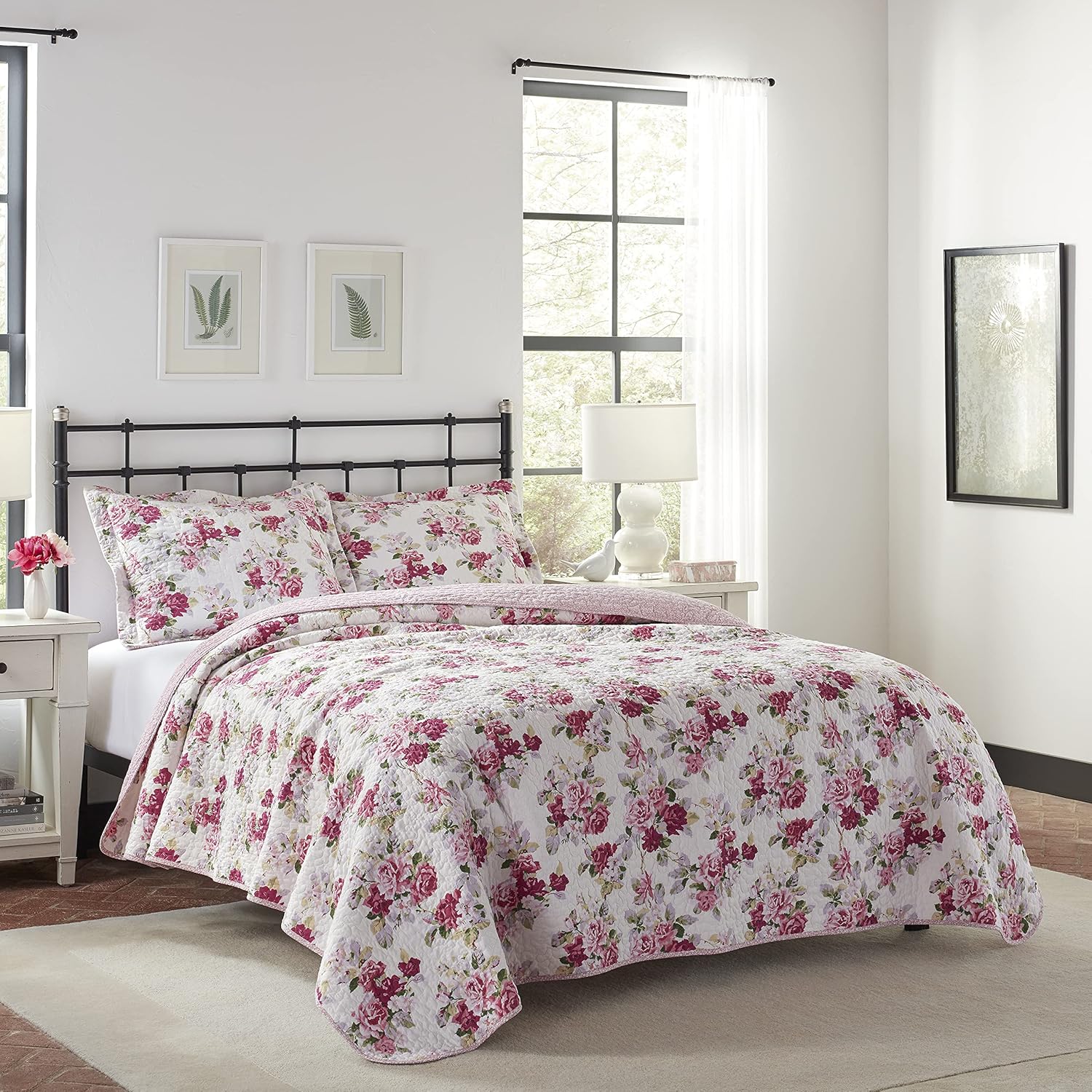 Laura Ashley King Quilt Set with Reversible Design