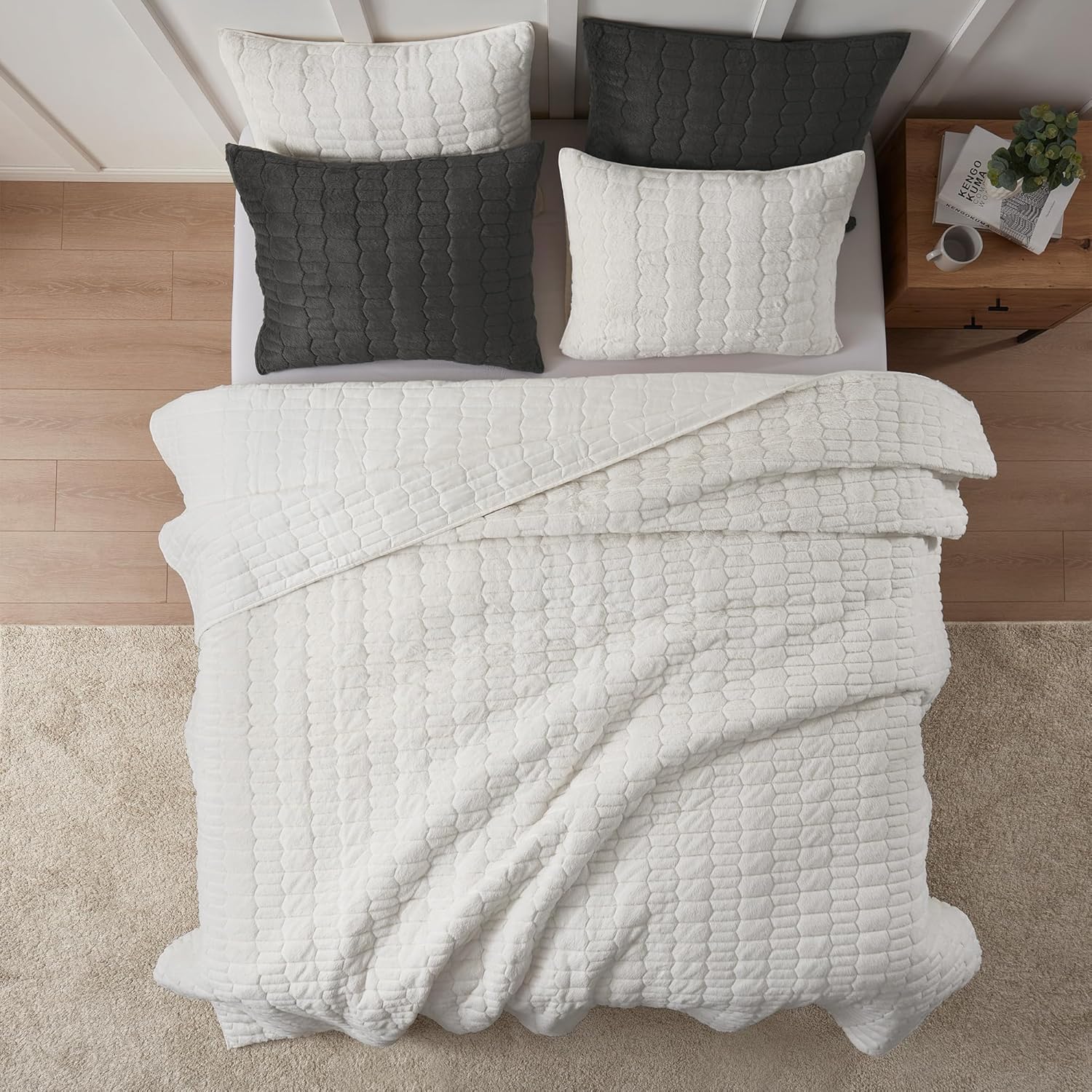 Wonderful Faux Fur Quilt Set Twin 2 Piece 1