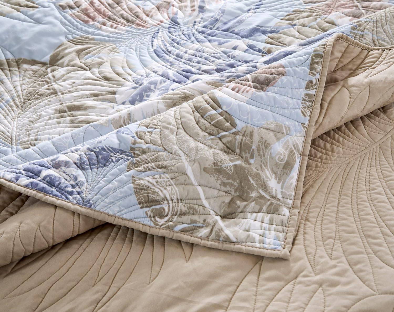Greenland Home Tropics Palm Leaves Quilt Set 3-Piece FullQueen Mist 1