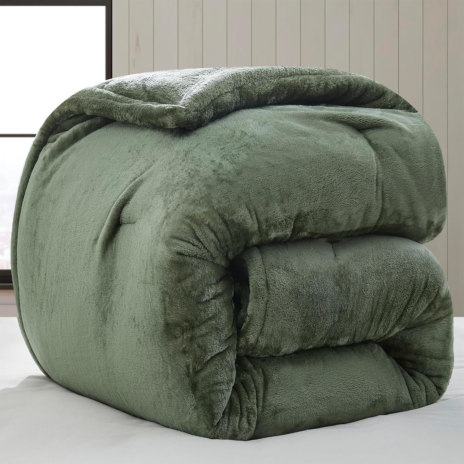 Byourbed Softer Than Soft Comforter Set - Double Plush Montana Green