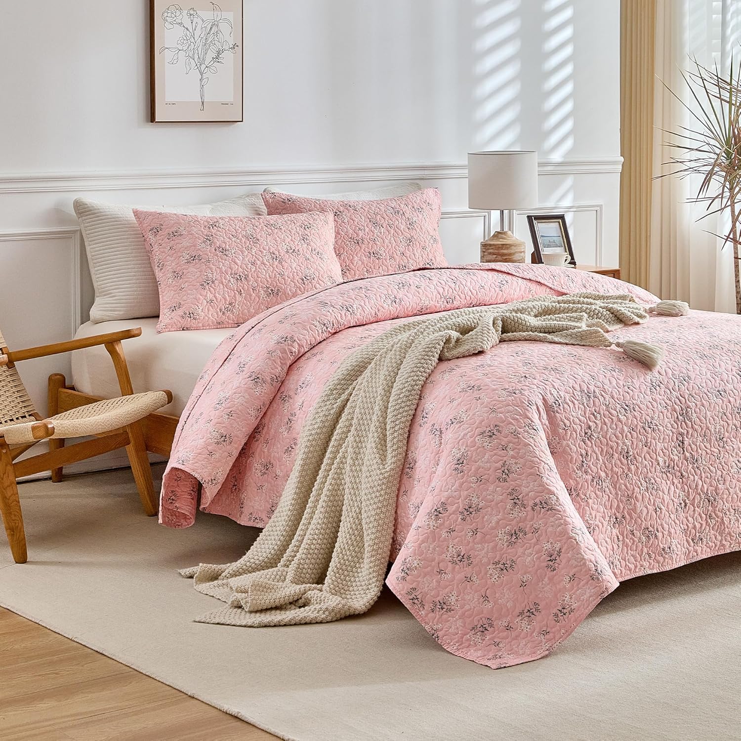 3-Piece King Size Floral Quilt Set with Pillow Shams